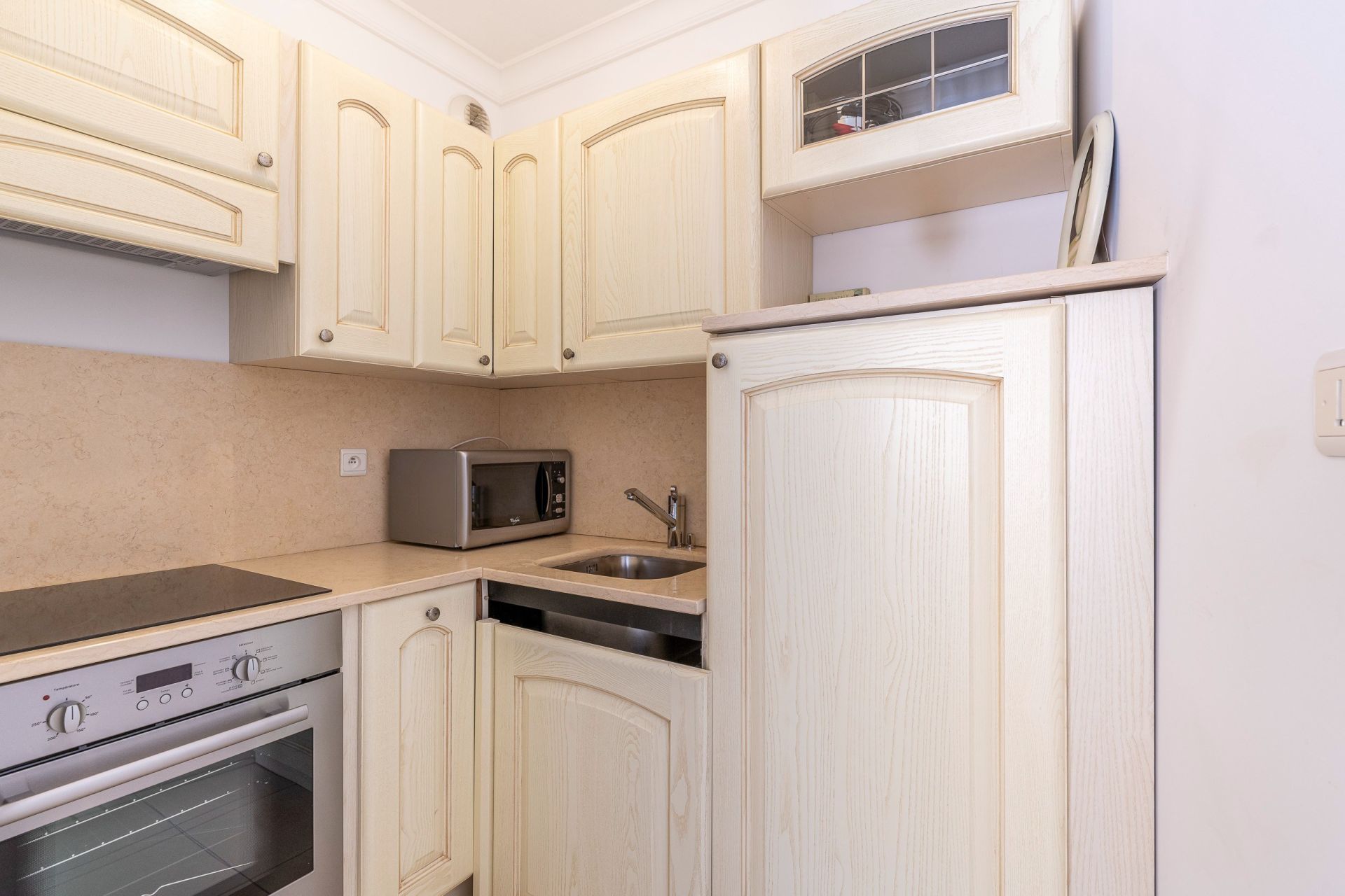 apartment 2 Rooms for sale on BEAUSOLEIL (06240)