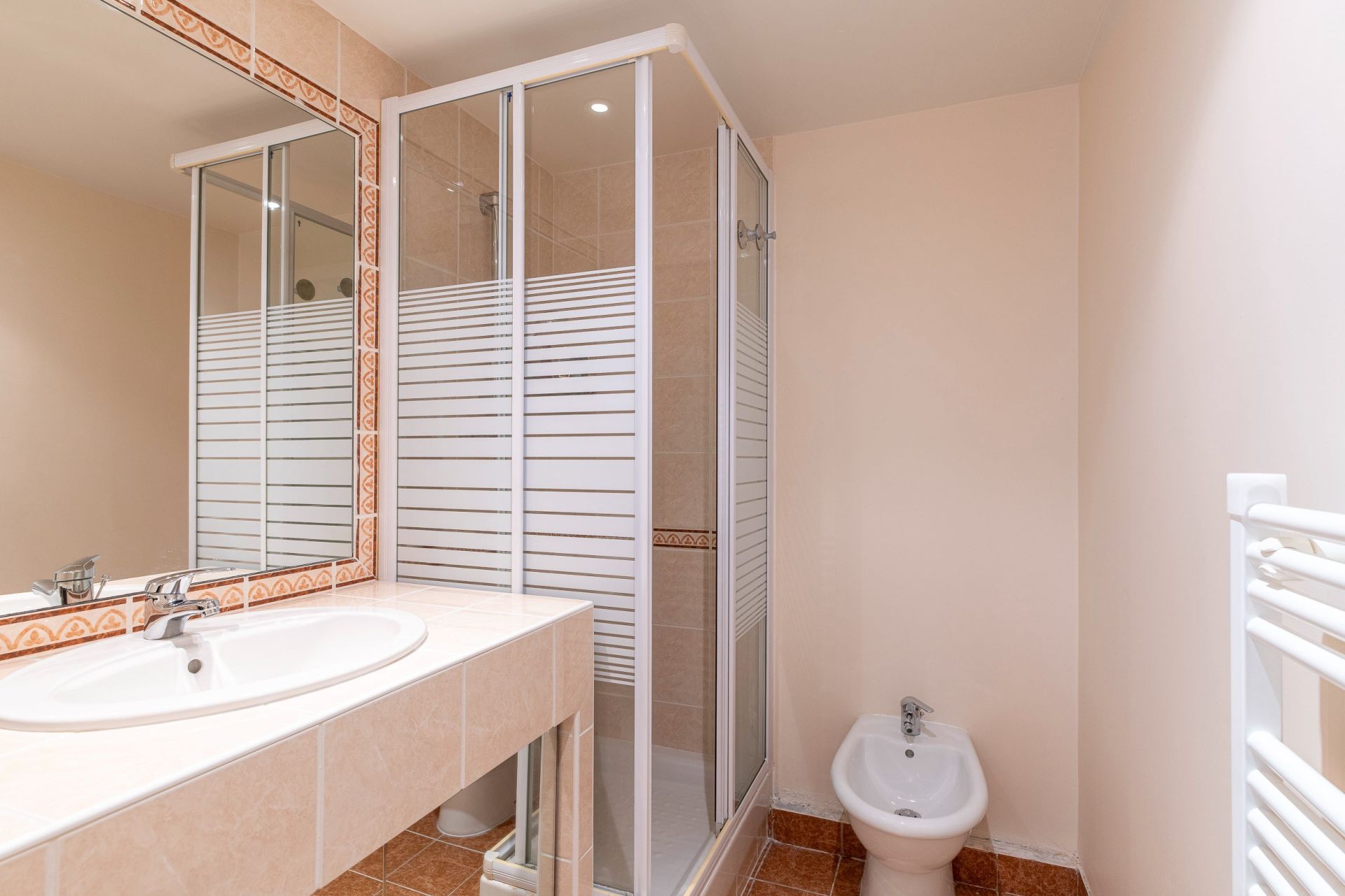 apartment 2 Rooms for sale on BEAUSOLEIL (06240)