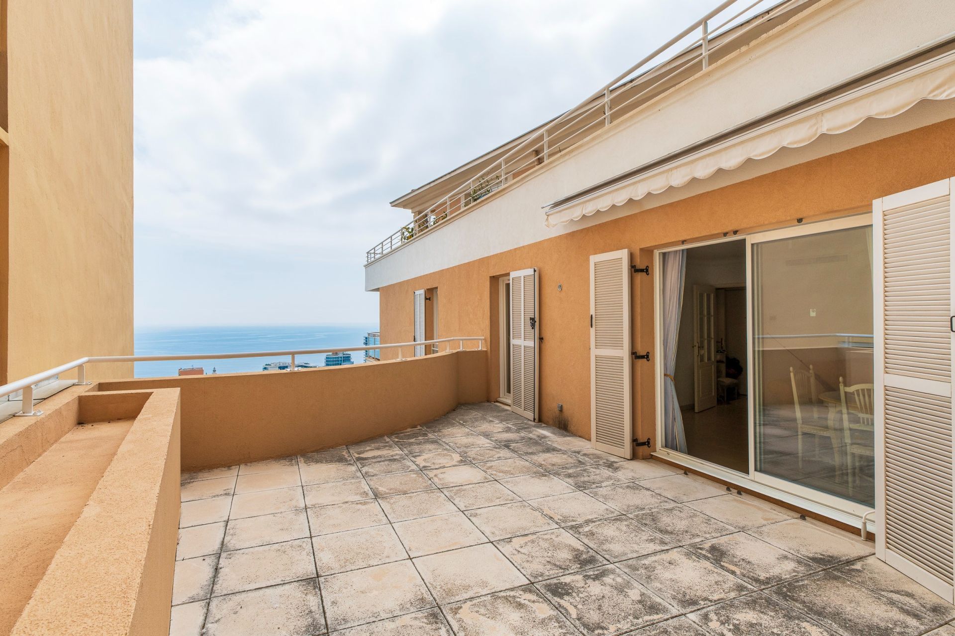 apartment 2 Rooms for sale on BEAUSOLEIL (06240)