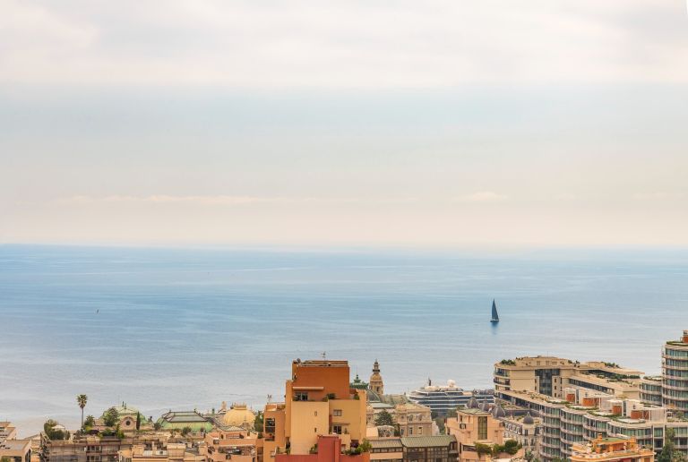 apartment 2 Rooms for sale on BEAUSOLEIL (06240)