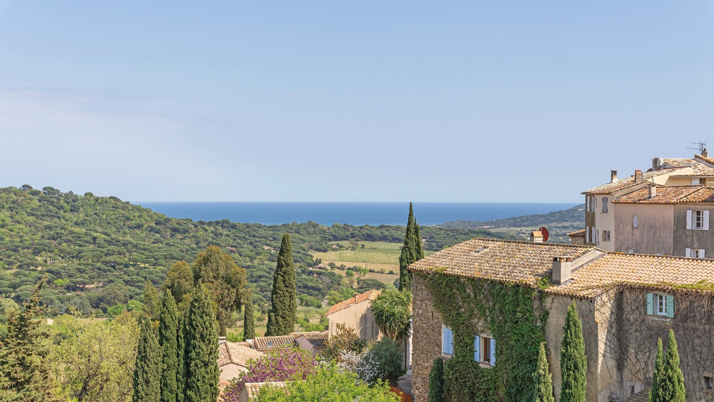 apartment 4 Rooms for sale on RAMATUELLE (83350)