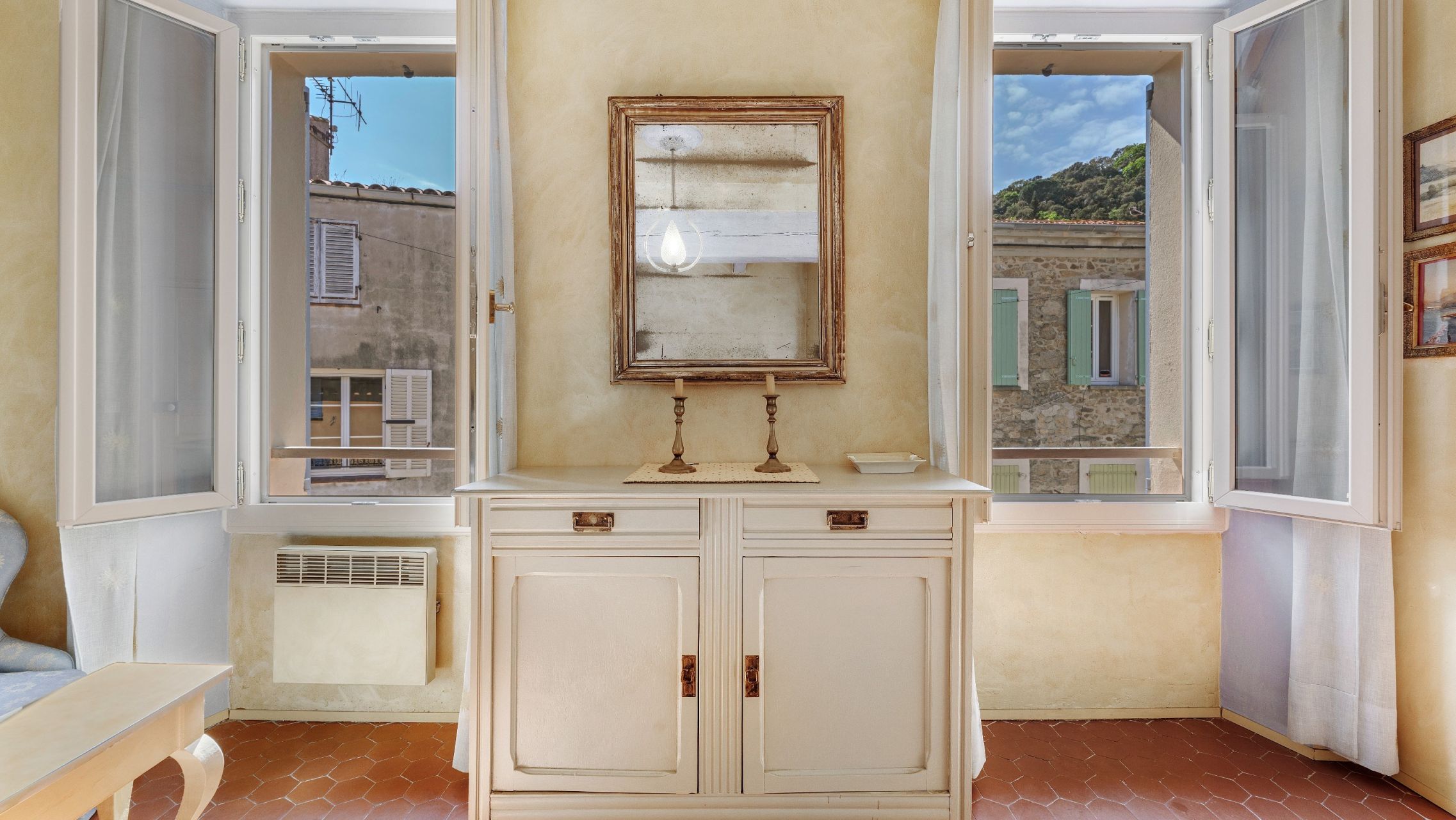 apartment 4 Rooms for sale on RAMATUELLE (83350)