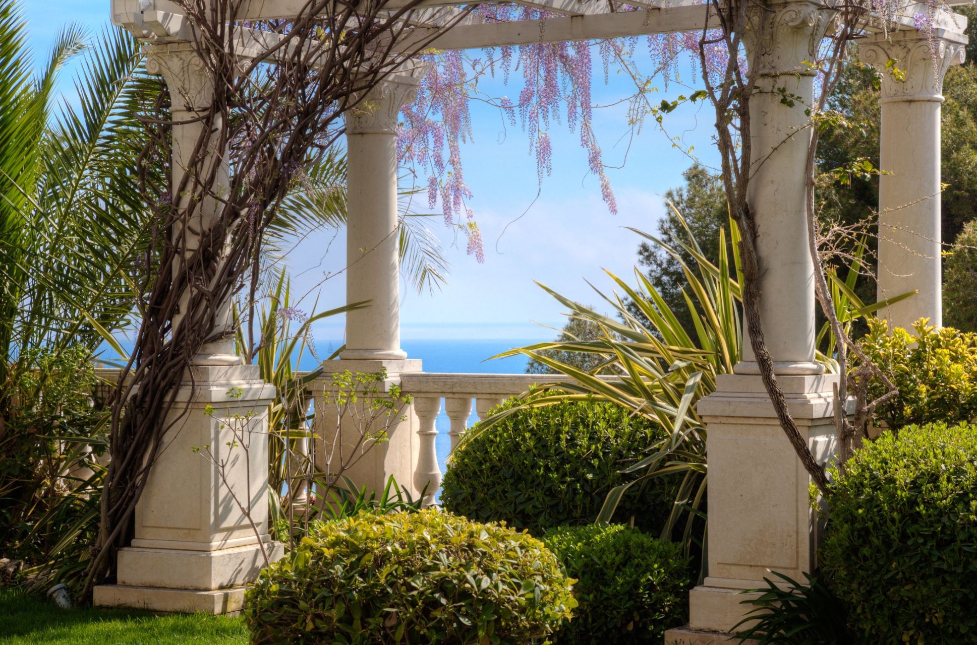 mansion 7 Rooms for sale on ROQUEBRUNE CAP MARTIN (06190)