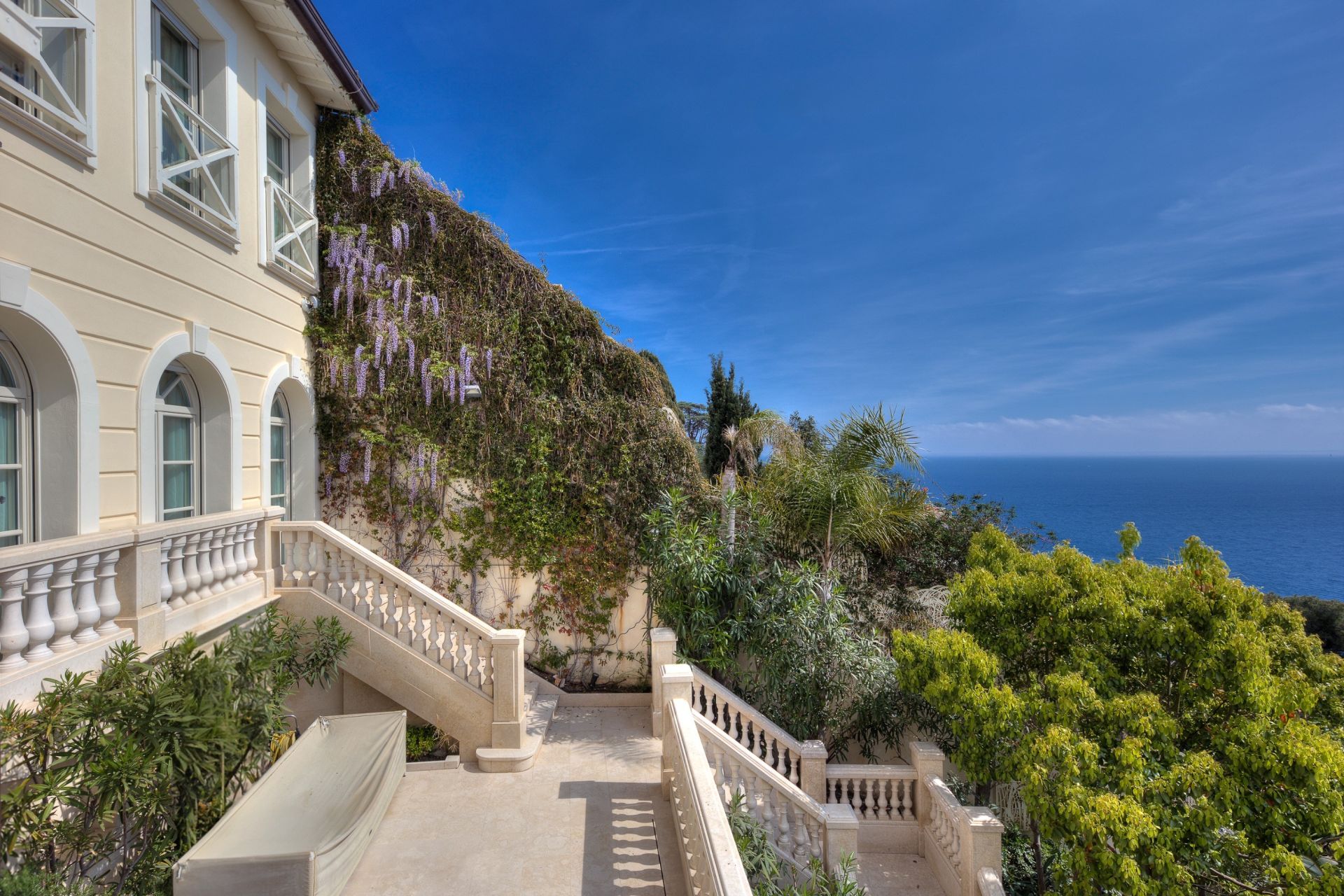 mansion 7 Rooms for sale on ROQUEBRUNE CAP MARTIN (06190)