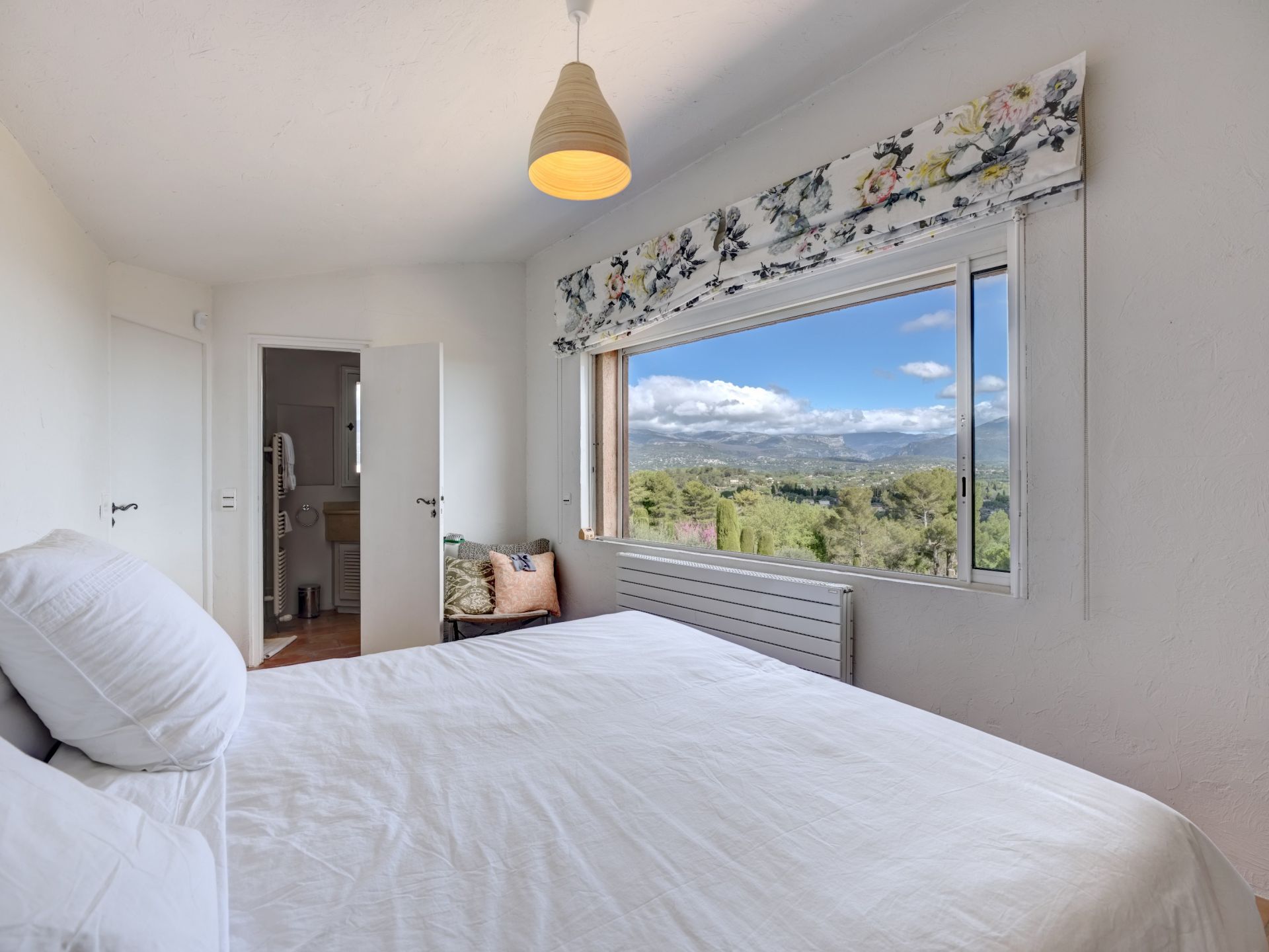 villa 6 Pièces en vente sur MOUANS SARTOUX (06370)