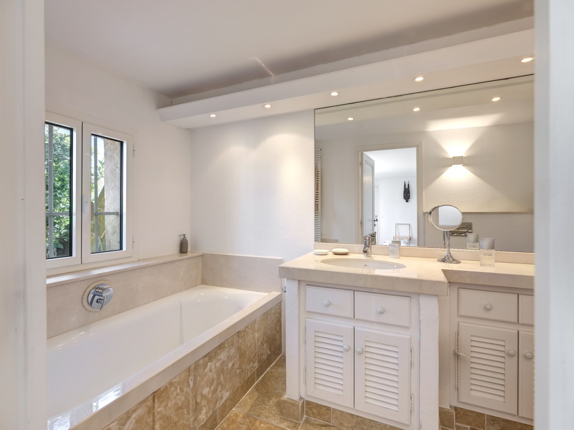 villa 6 Pièces en vente sur MOUANS SARTOUX (06370)