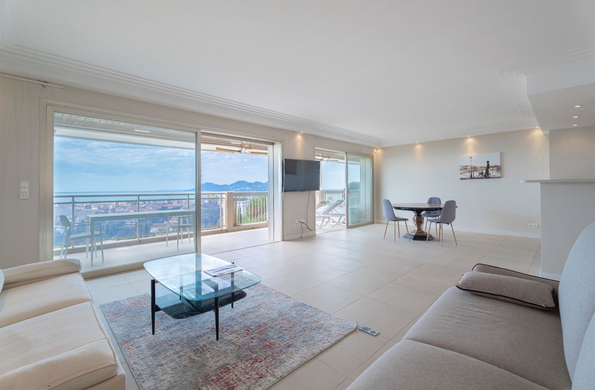penthouse 4 Rooms for sale on CANNES (06400)
