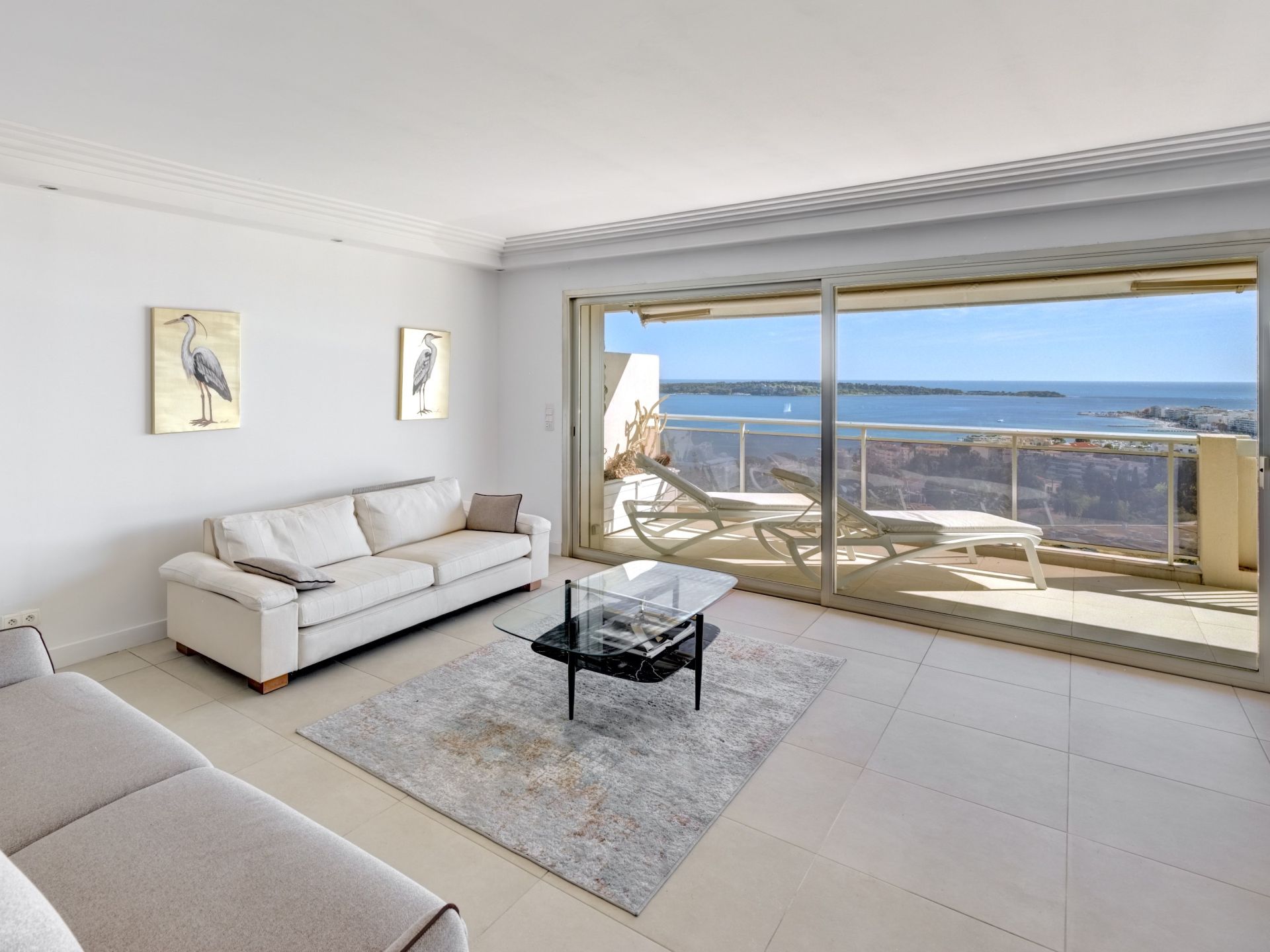 penthouse 4 Rooms for sale on CANNES (06400)