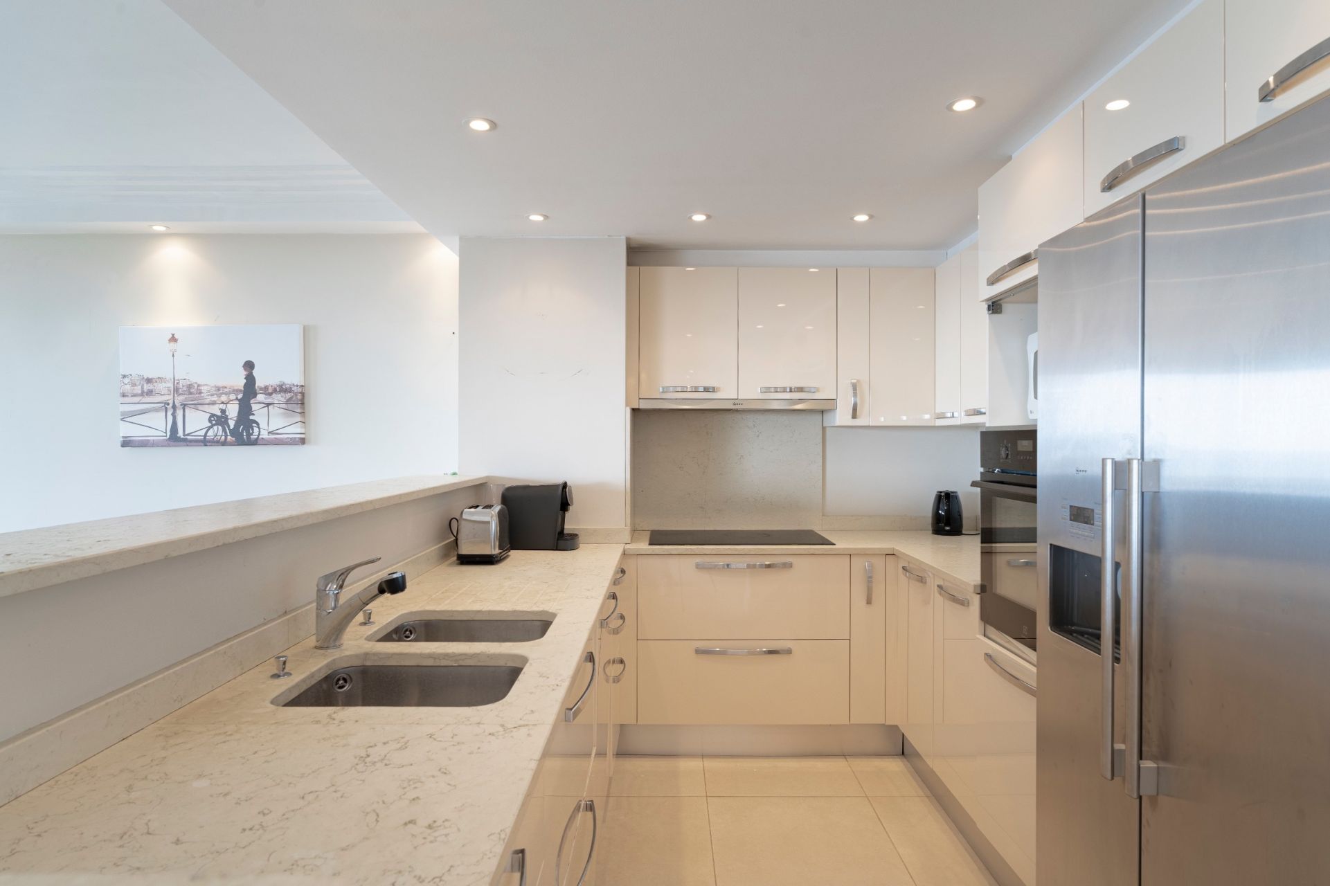 penthouse 4 Rooms for sale on CANNES (06400)