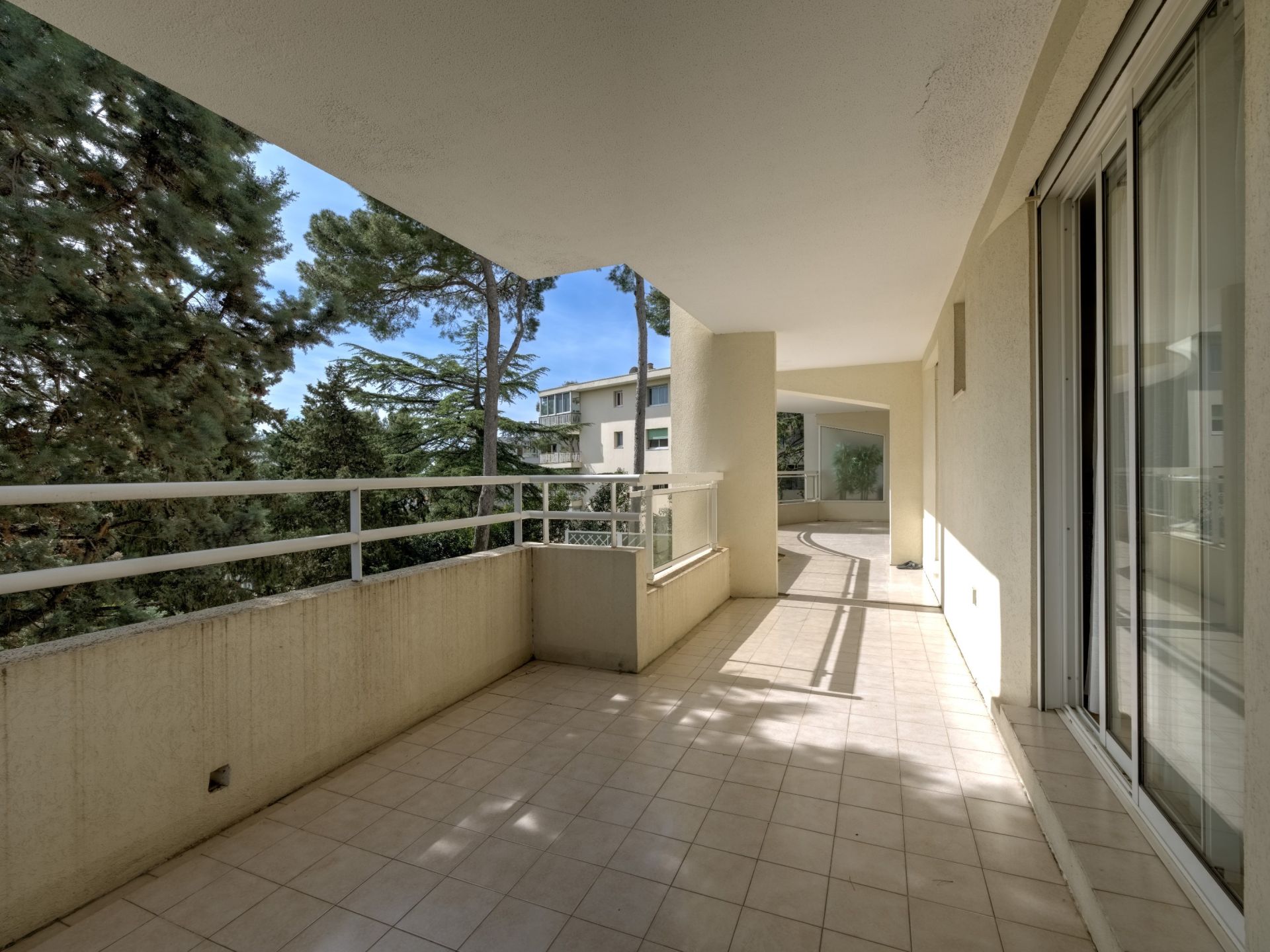 apartment 3 Rooms for sale on LE CANNET (06110)