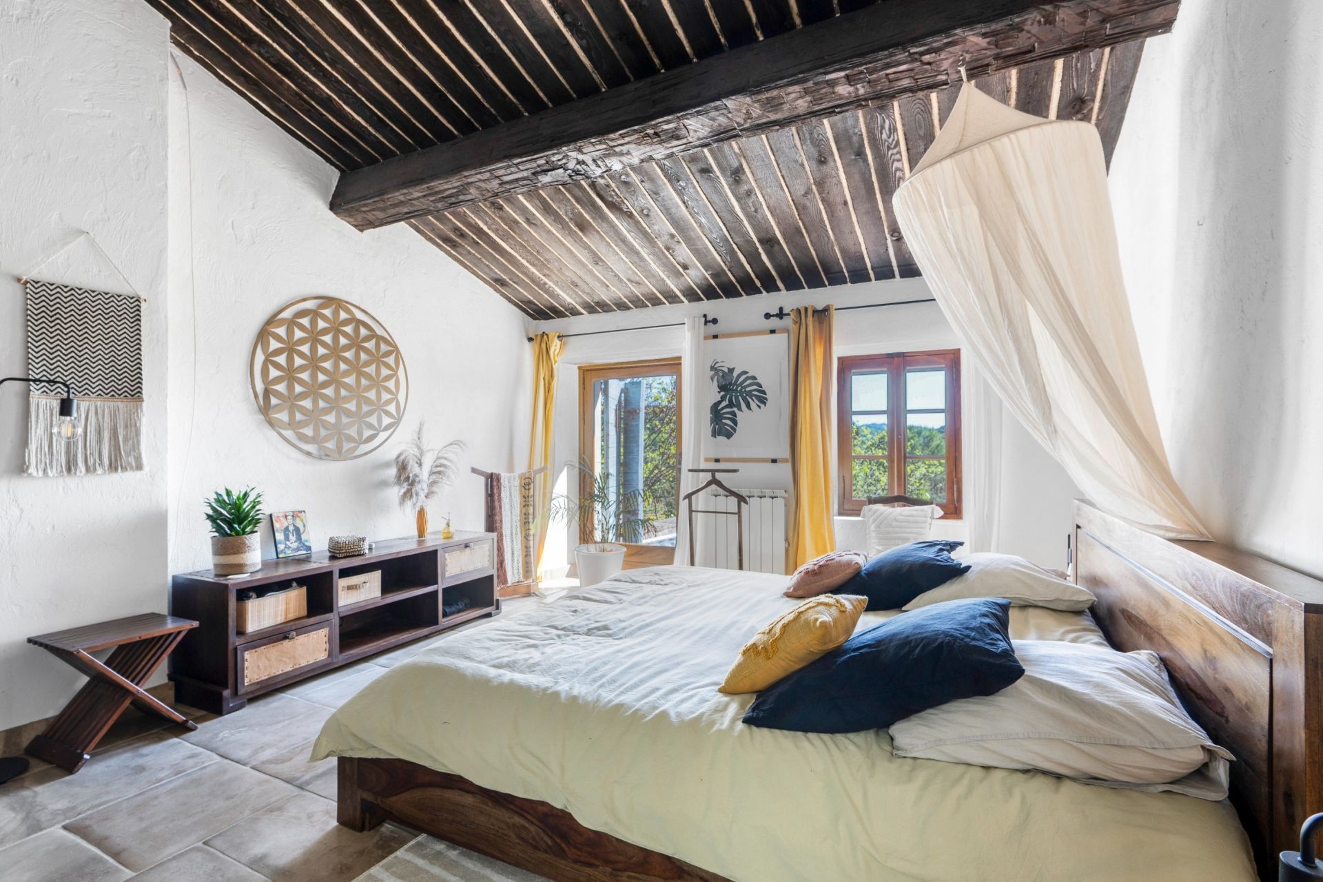 villa 6 Pièces en vente sur MONTAUROUX (83440)