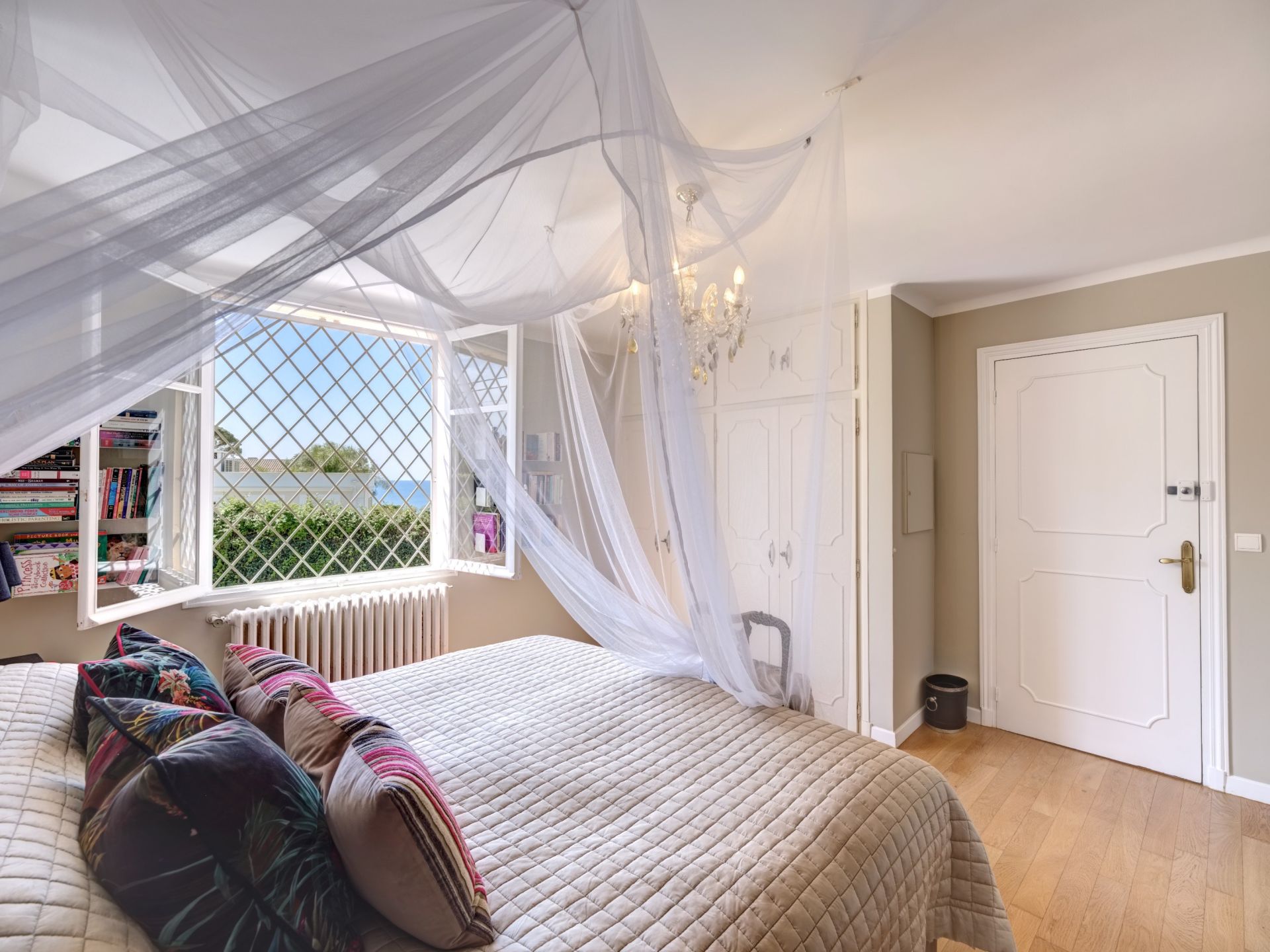 villa 9 Pièces en vente sur CAP D ANTIBES (06160)