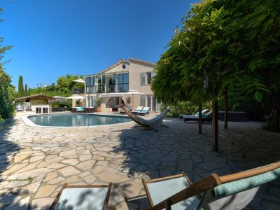 Vente Villa Cap D'Antibes 9 Pièces 300 m²