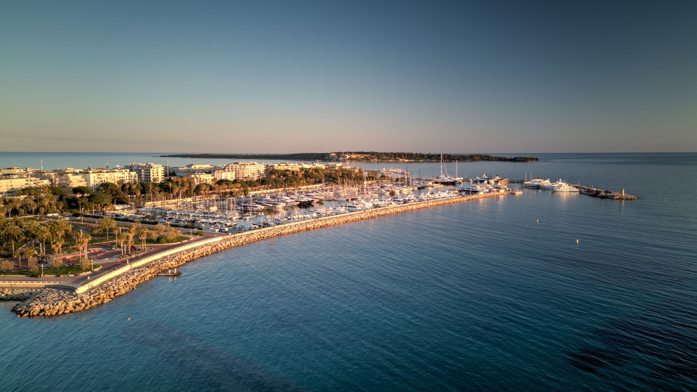 appartement 8 Pièces en vente sur CANNES (06400)