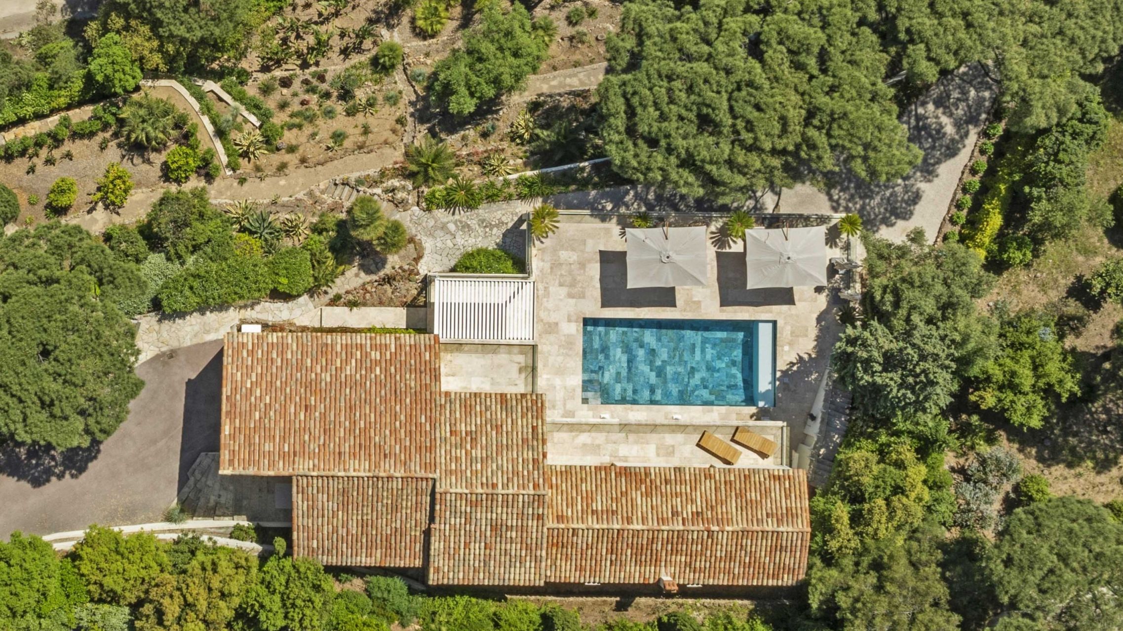 contemporary house 7 Rooms for sale on STE MAXIME (83120)