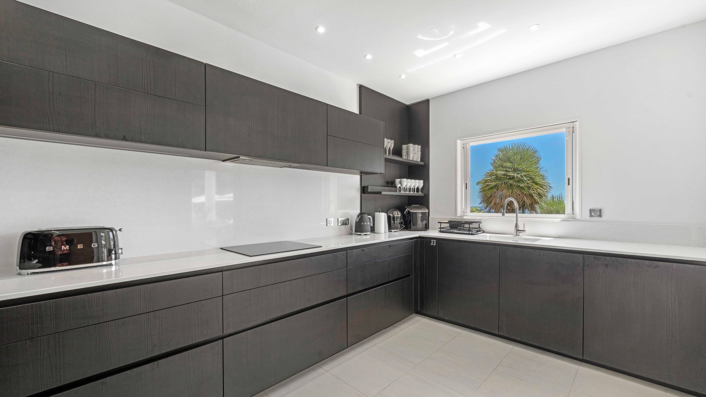 contemporary house 7 Rooms for sale on STE MAXIME (83120)