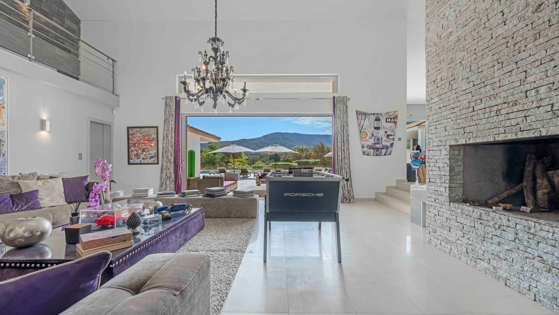 villa 12 Rooms for sale on LE PLAN DE LA TOUR (83120)