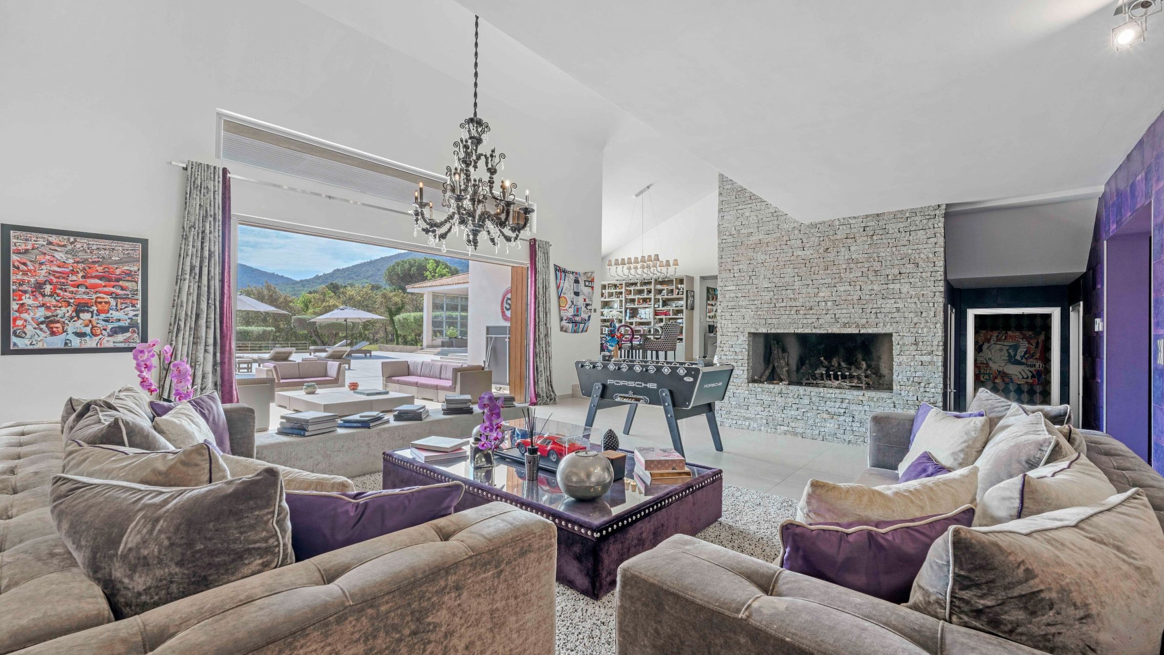 villa 12 Rooms for sale on LE PLAN DE LA TOUR (83120)