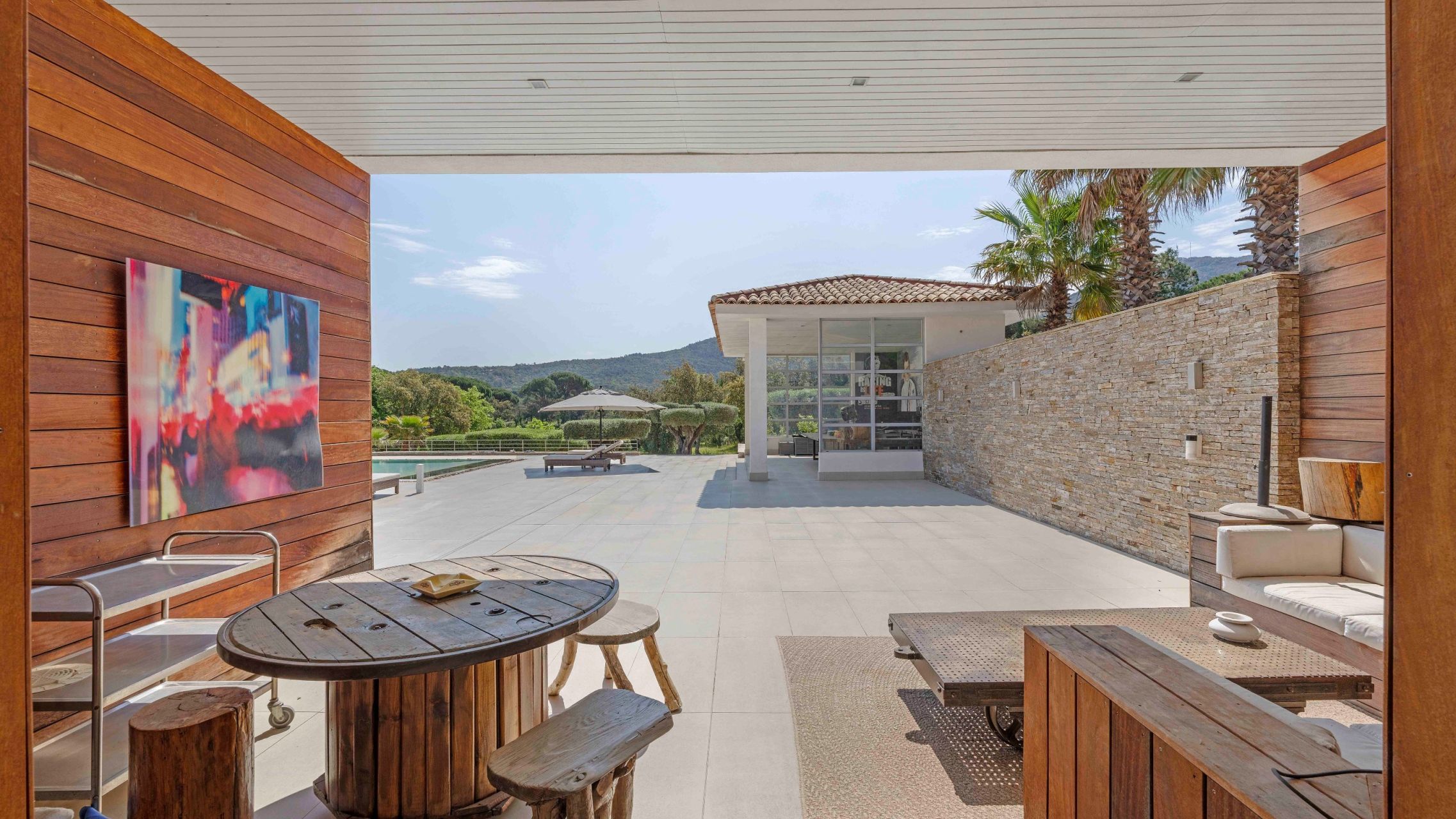 villa 12 Rooms for sale on LE PLAN DE LA TOUR (83120)