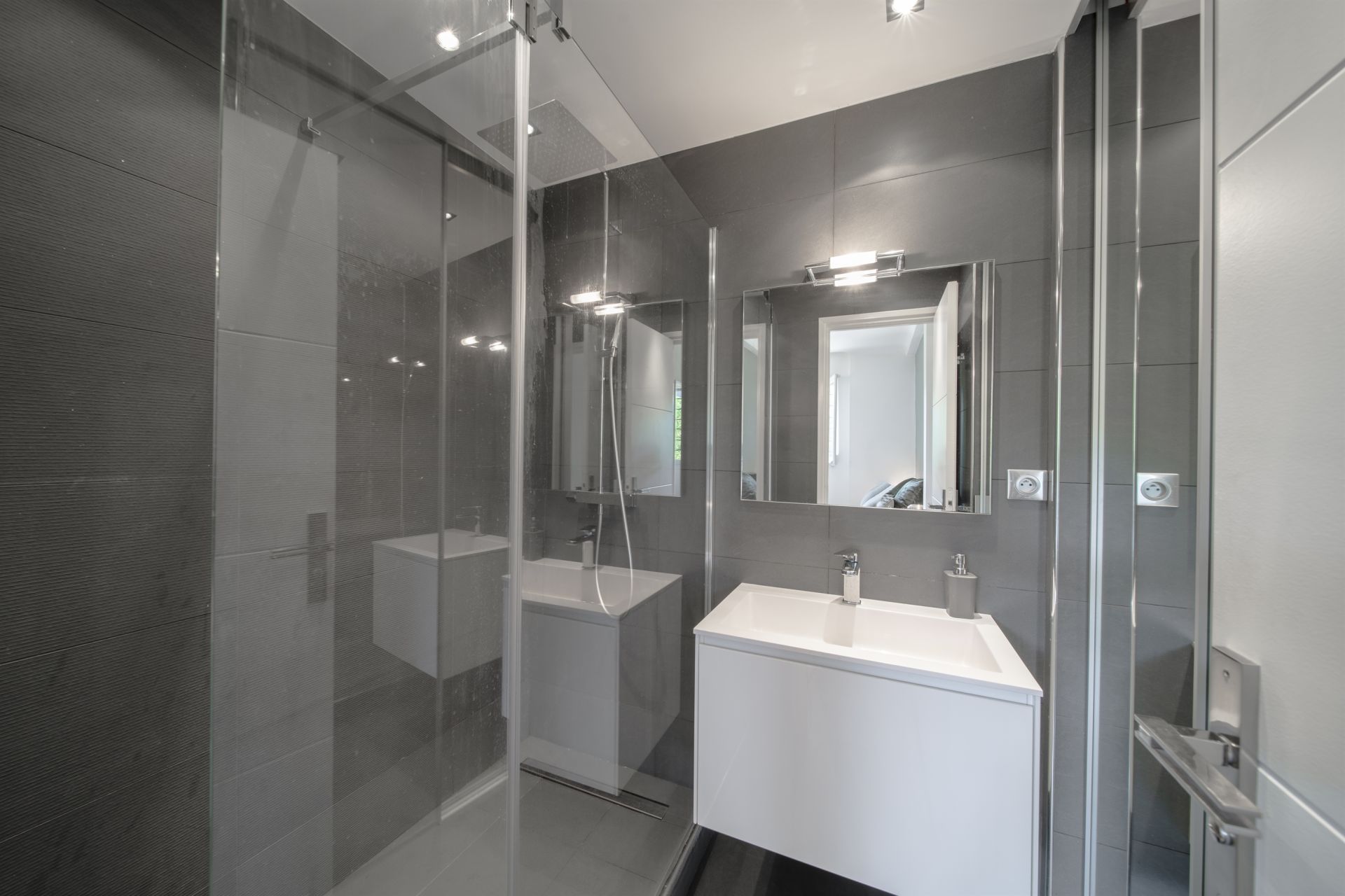 apartment 2 Rooms for sale on CANNES (06400)