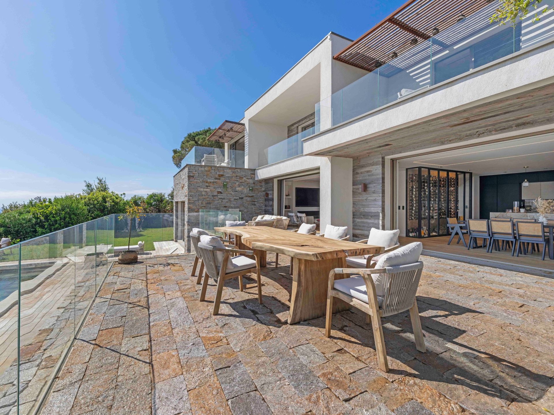 villa 7 Pièces en vente sur LES ISSAMBRES (83380)