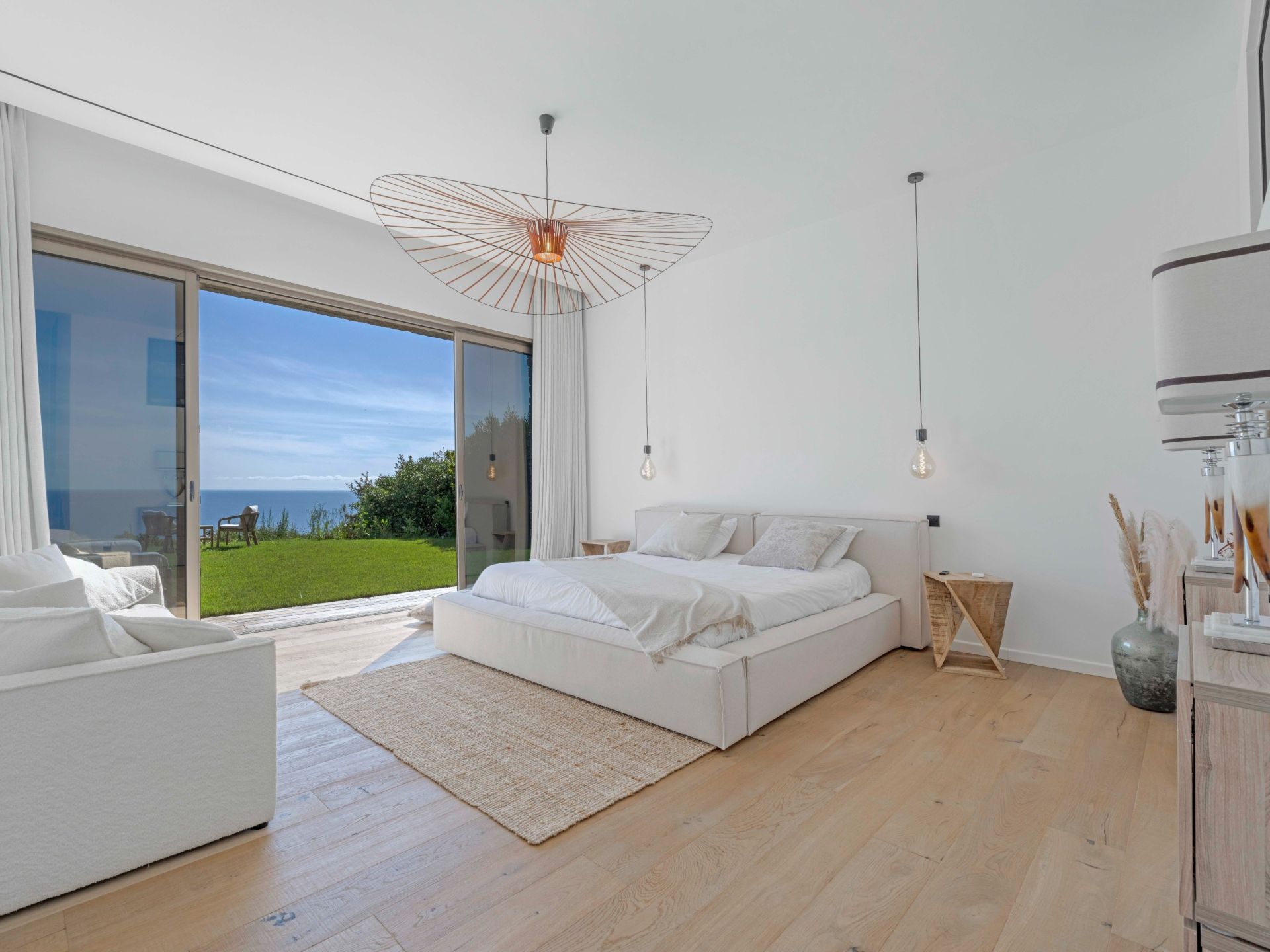 villa 7 Pièces en vente sur LES ISSAMBRES (83380)