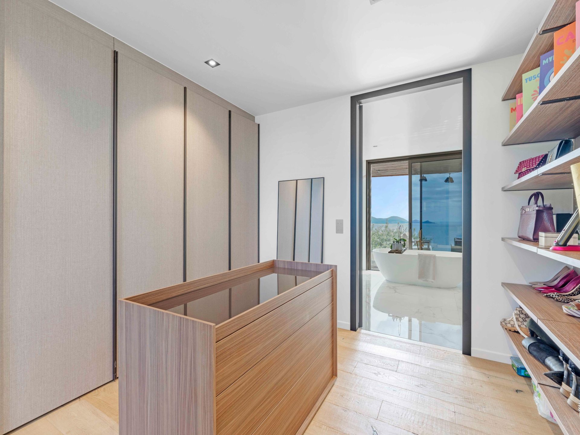 villa 7 Pièces en vente sur LES ISSAMBRES (83380)