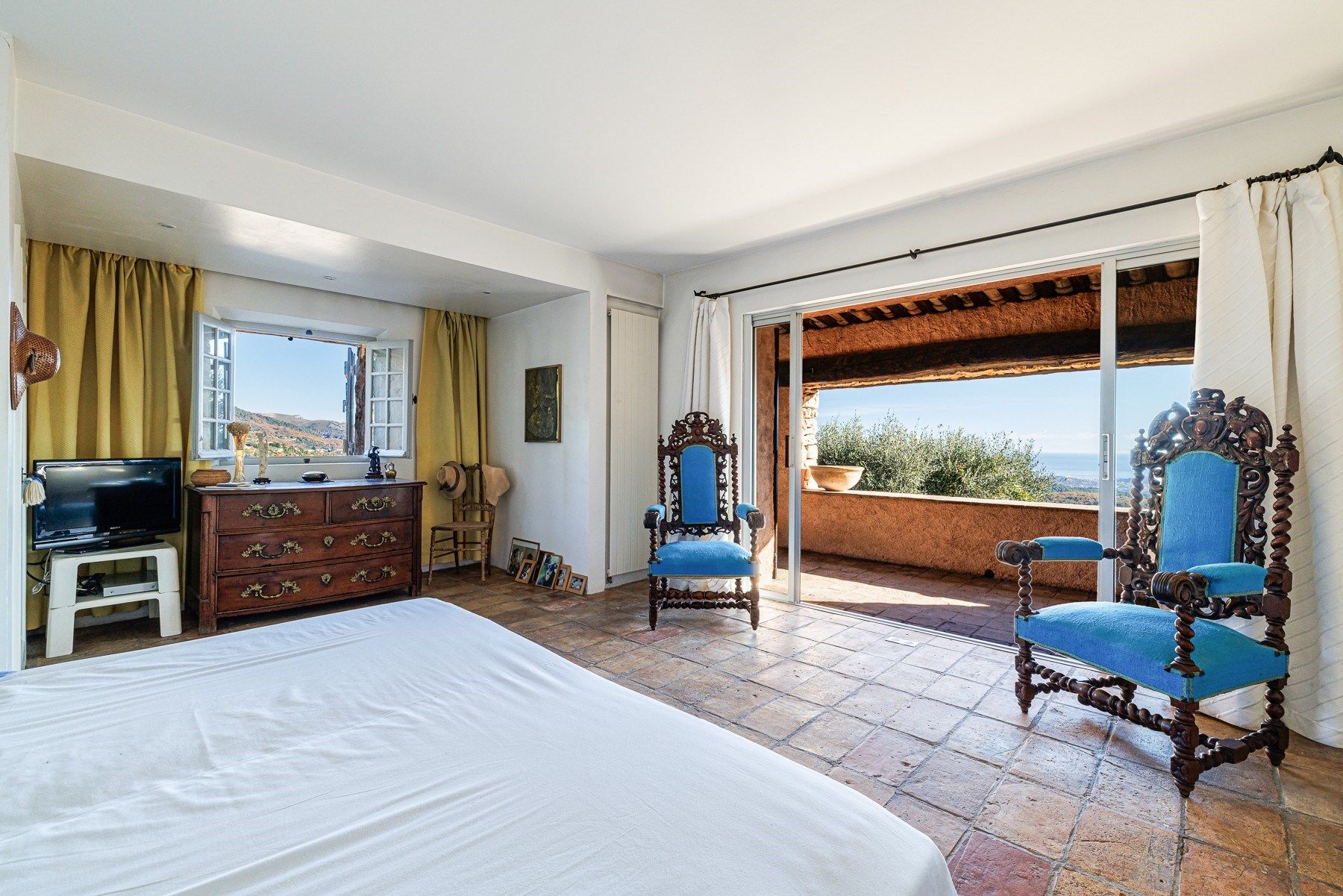 bastide 11 Pièces en vente sur TOURRETTES SUR LOUP (06140)