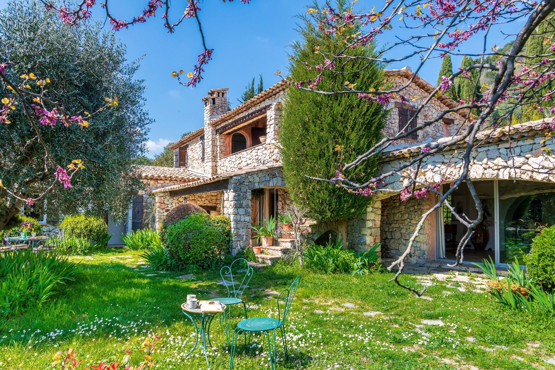 bastide 11 Pièces en vente sur TOURRETTES SUR LOUP (06140)