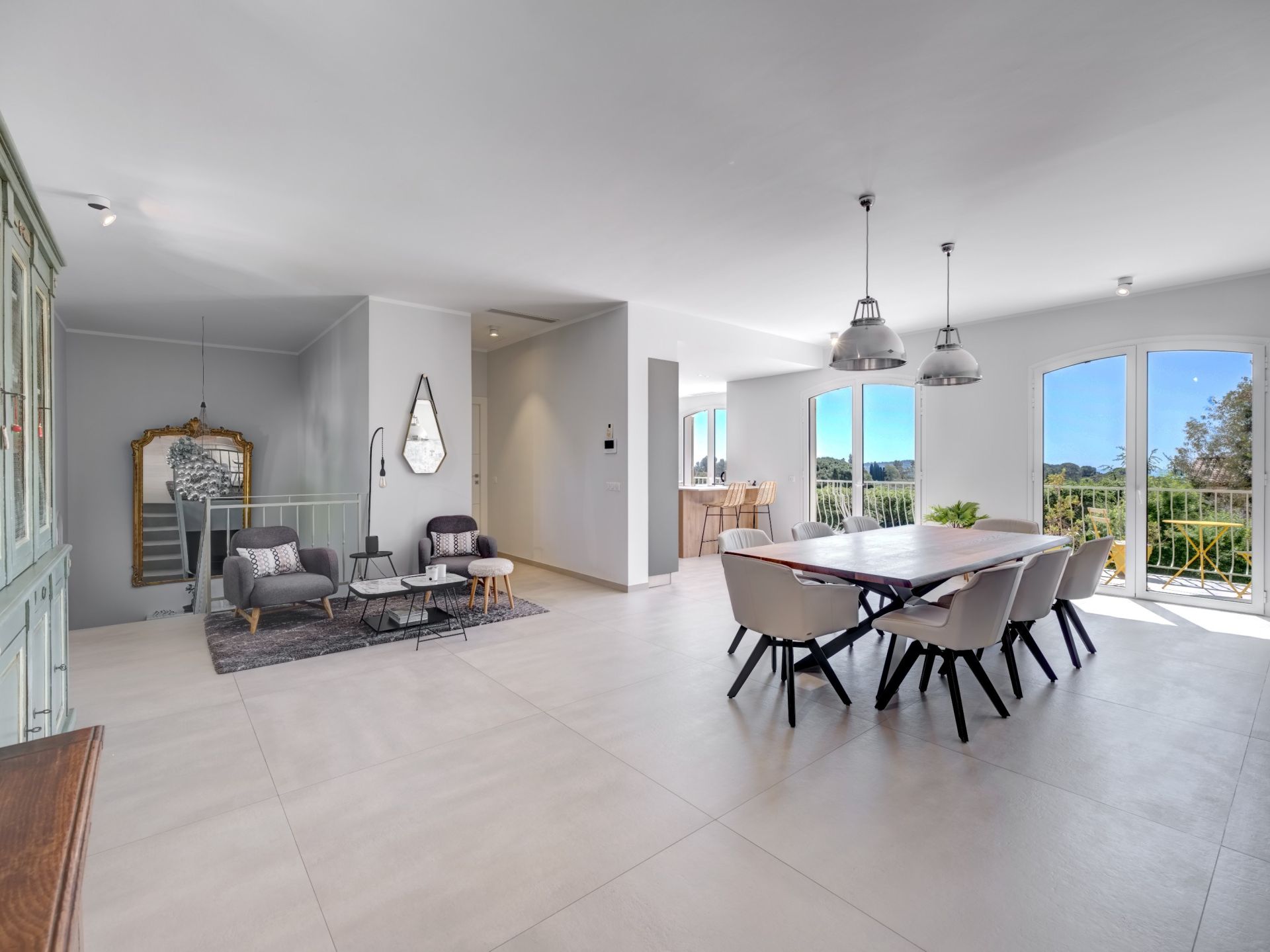 house 8 Rooms for sale on LA ROQUETTE SUR SIAGNE (06550)