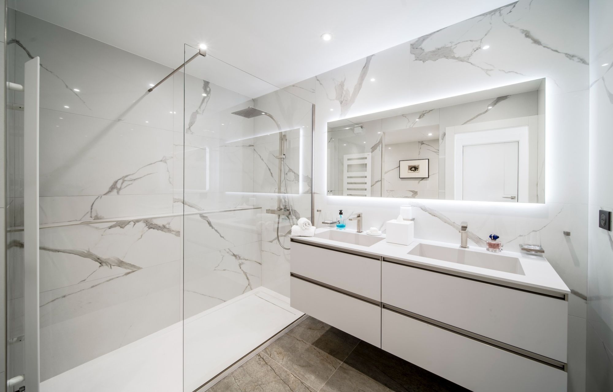 apartment 3 Rooms for sale on CANNES (06400)