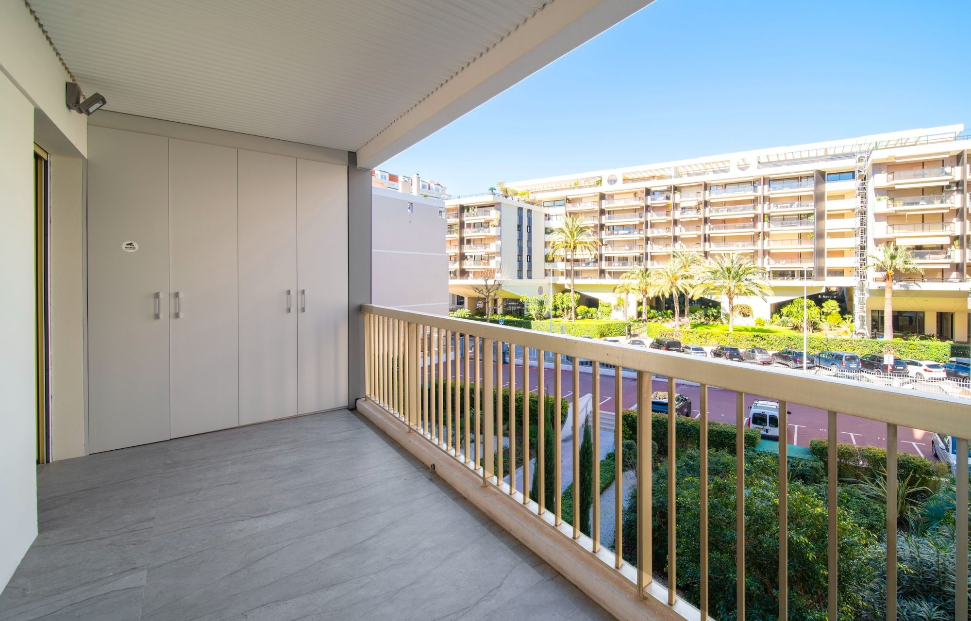 apartment 3 Rooms for sale on CANNES (06400)