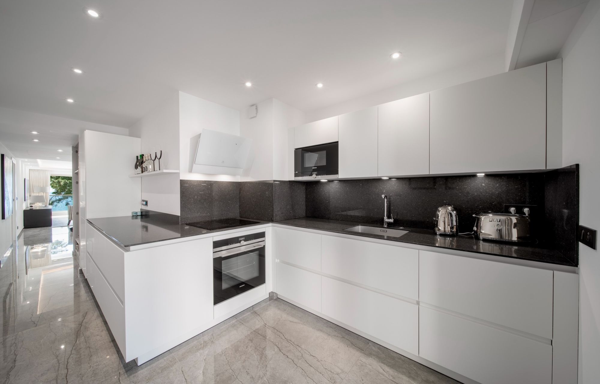 apartment 3 Rooms for sale on CANNES (06400)