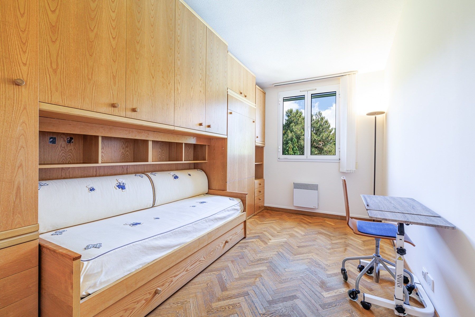 villa 5 Rooms for sale on VILLENEUVE LOUBET (06270)