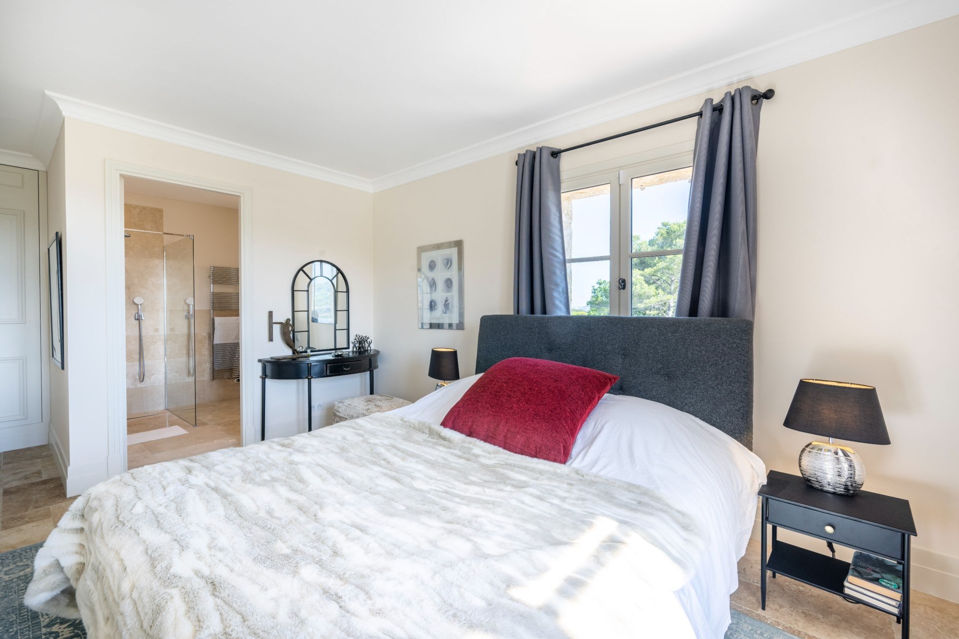 maison provençale 8 Pièces en vente sur TOURRETTES (83440)