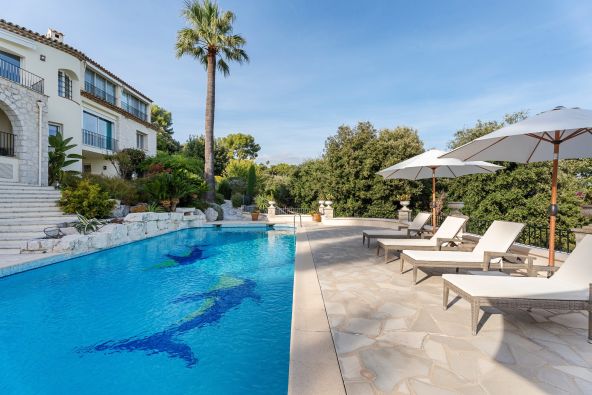 Vente Villa Saint-Paul-de-Vence 7 Pièces 487 m²