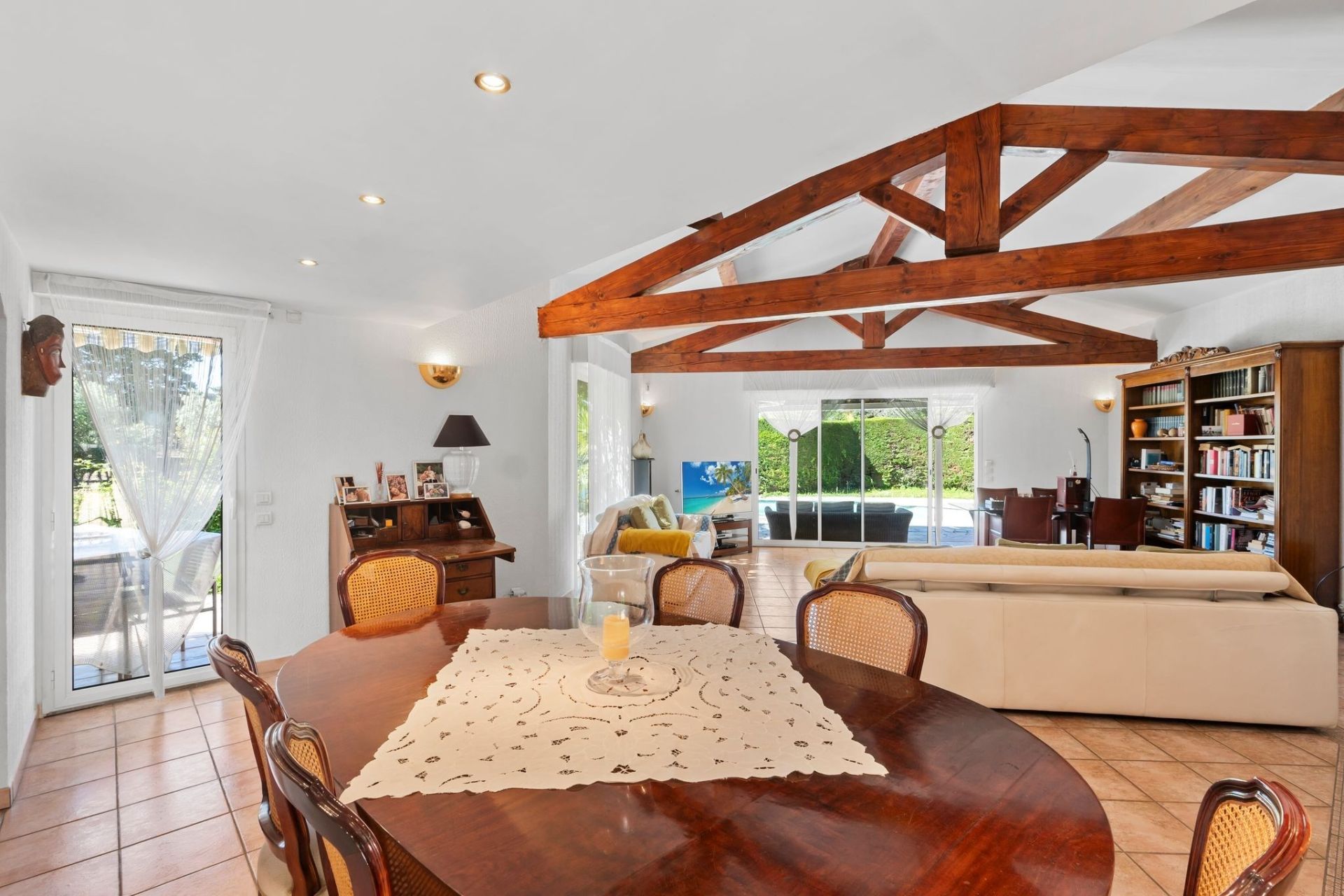 maison provençale 8 Pièces en vente sur MOUGINS (06250)