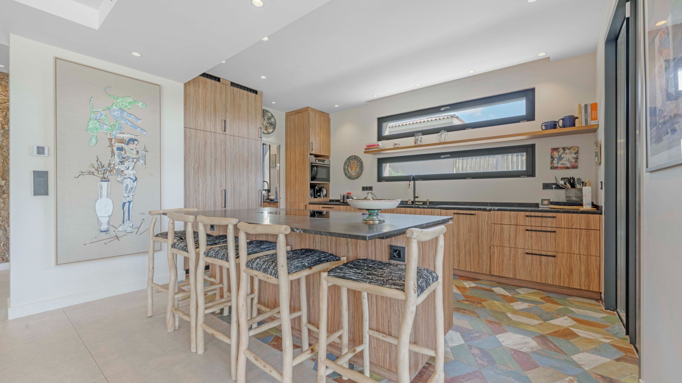 contemporary house 9 Rooms for sale on STE MAXIME (83120)