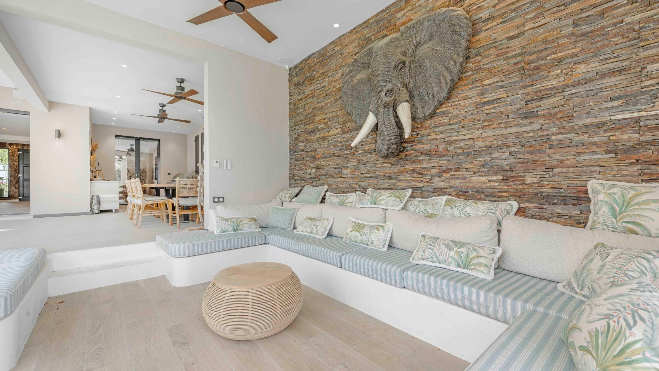 contemporary house 9 Rooms for sale on STE MAXIME (83120)