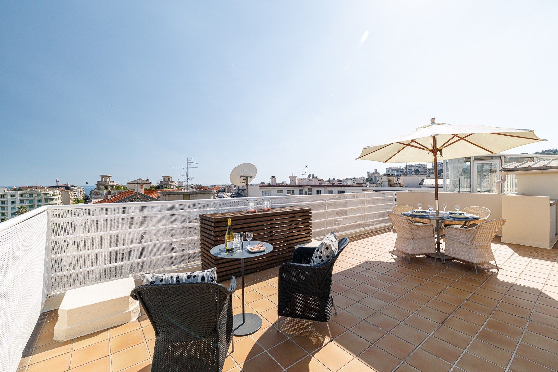 penthouse 3 Rooms for sale on NICE (06000)