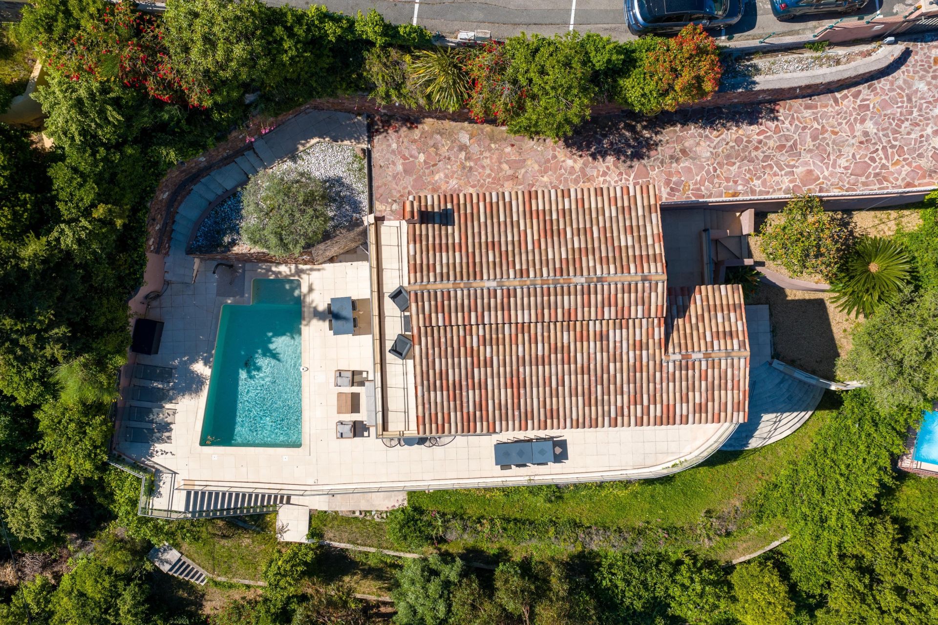 maison contemporaine 5 Pièces en vente sur THEOULE SUR MER (06590)