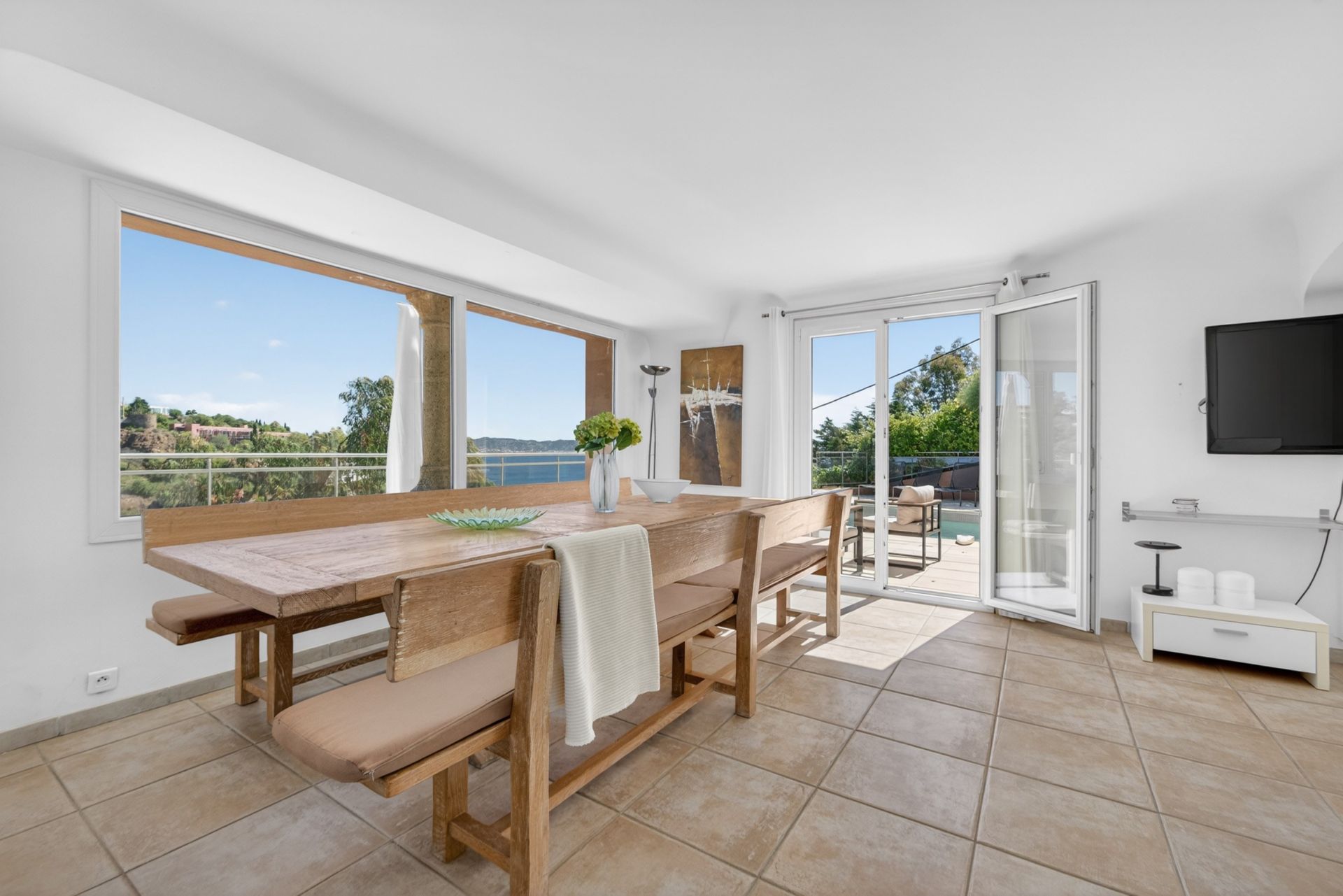 maison contemporaine 5 Pièces en vente sur THEOULE SUR MER (06590)