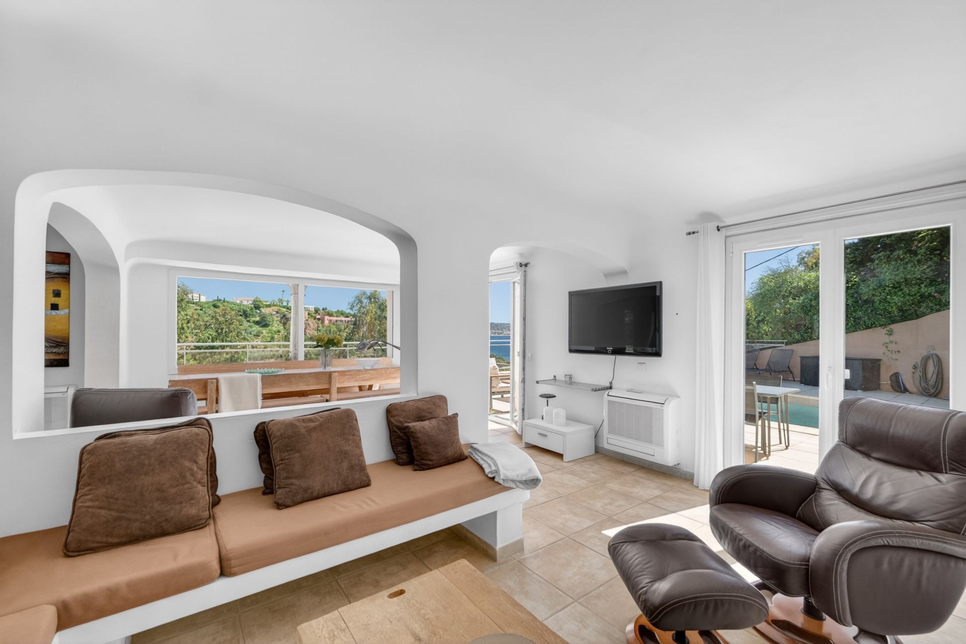 maison contemporaine 5 Pièces en vente sur THEOULE SUR MER (06590)
