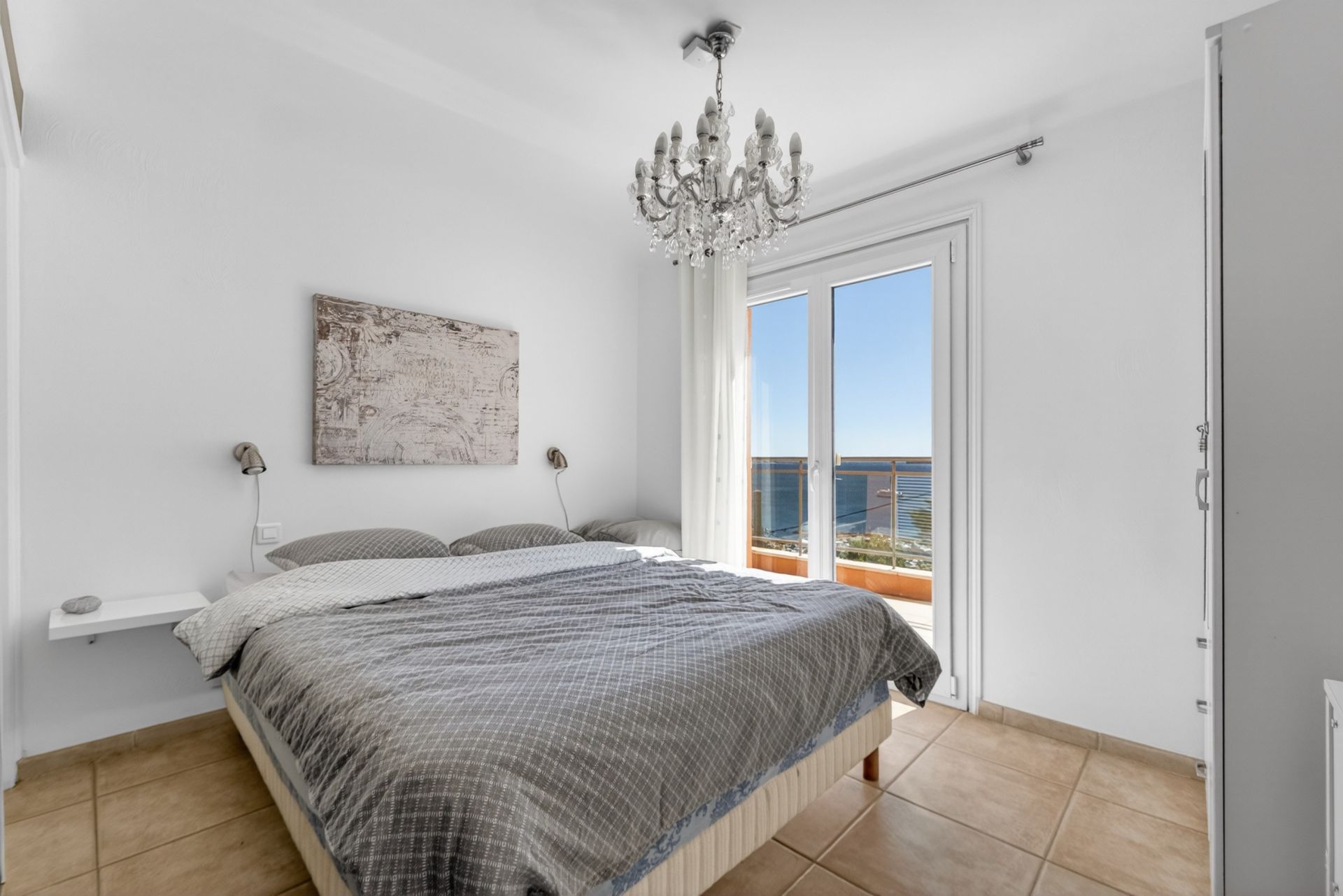 maison contemporaine 5 Pièces en vente sur THEOULE SUR MER (06590)