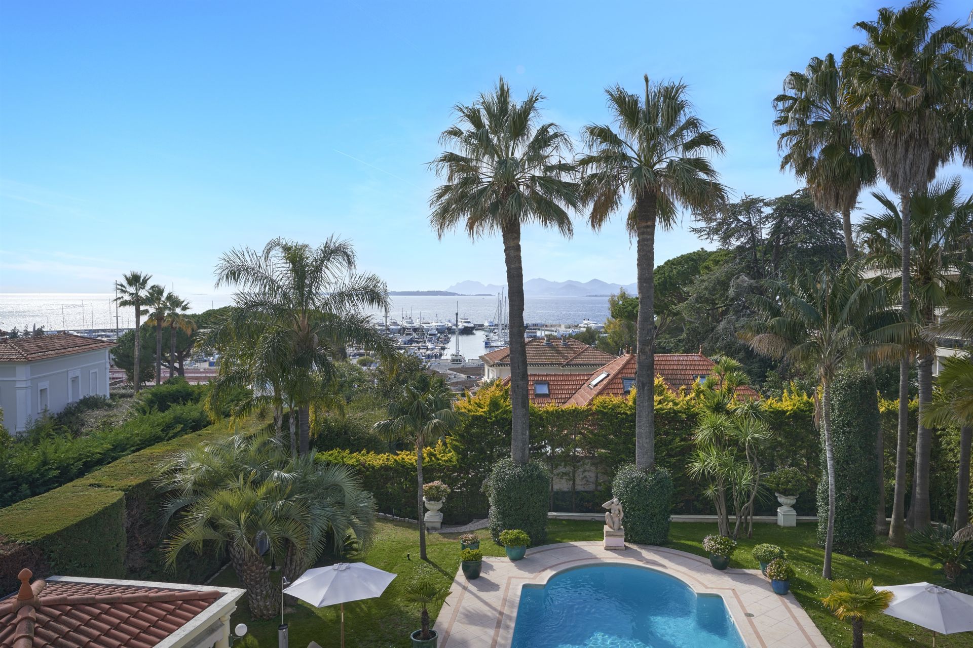 hôtel particulier 9 Pièces en vente sur CAP D ANTIBES (06160)