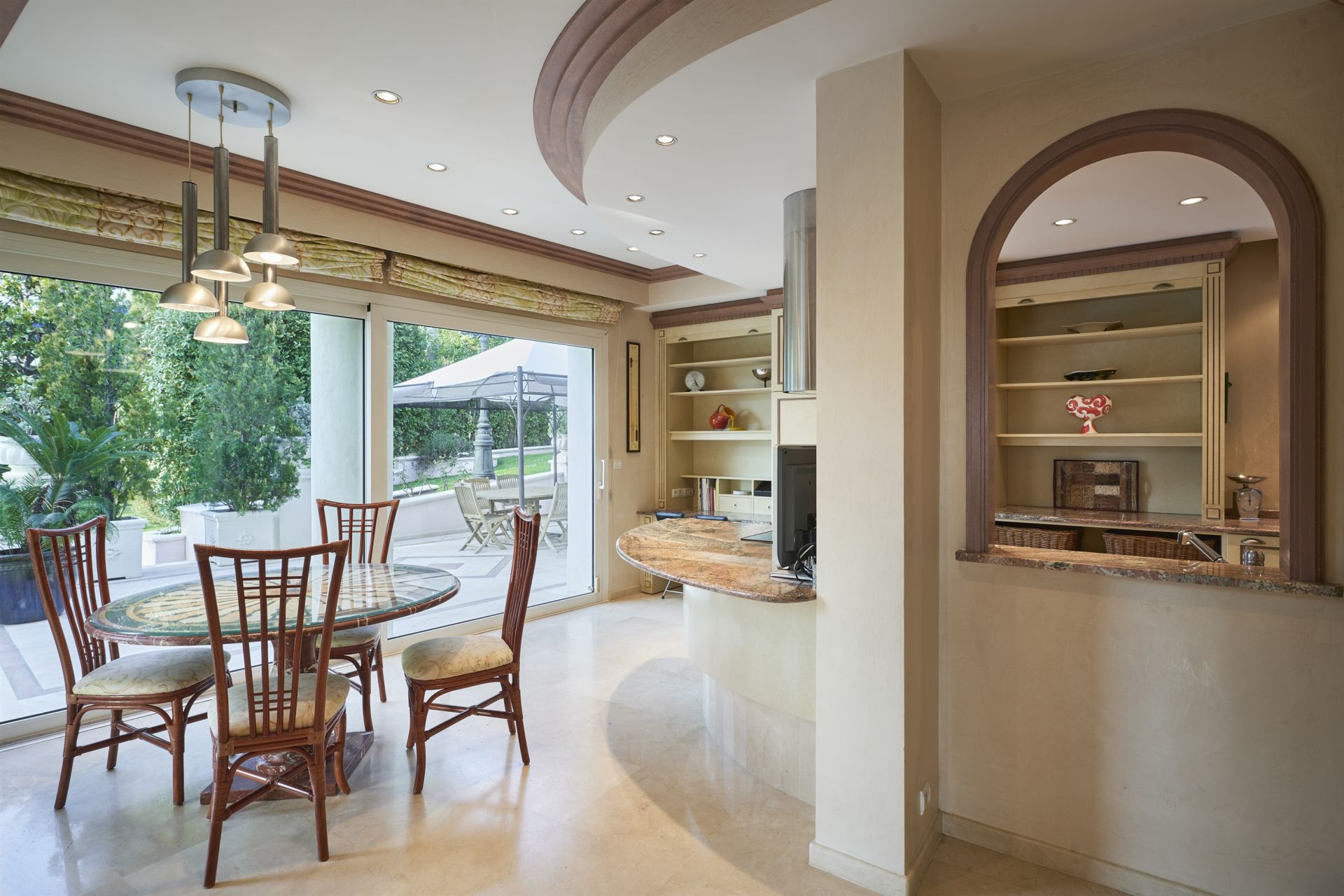 hôtel particulier 9 Pièces en vente sur CAP D ANTIBES (06160)