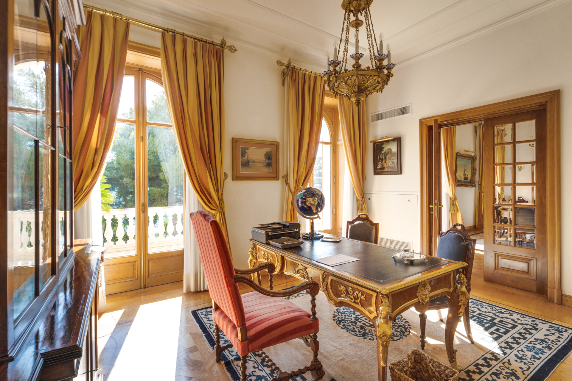 maison de maître 18 Pièces en vente sur VILLEFRANCHE SUR MER (06230)