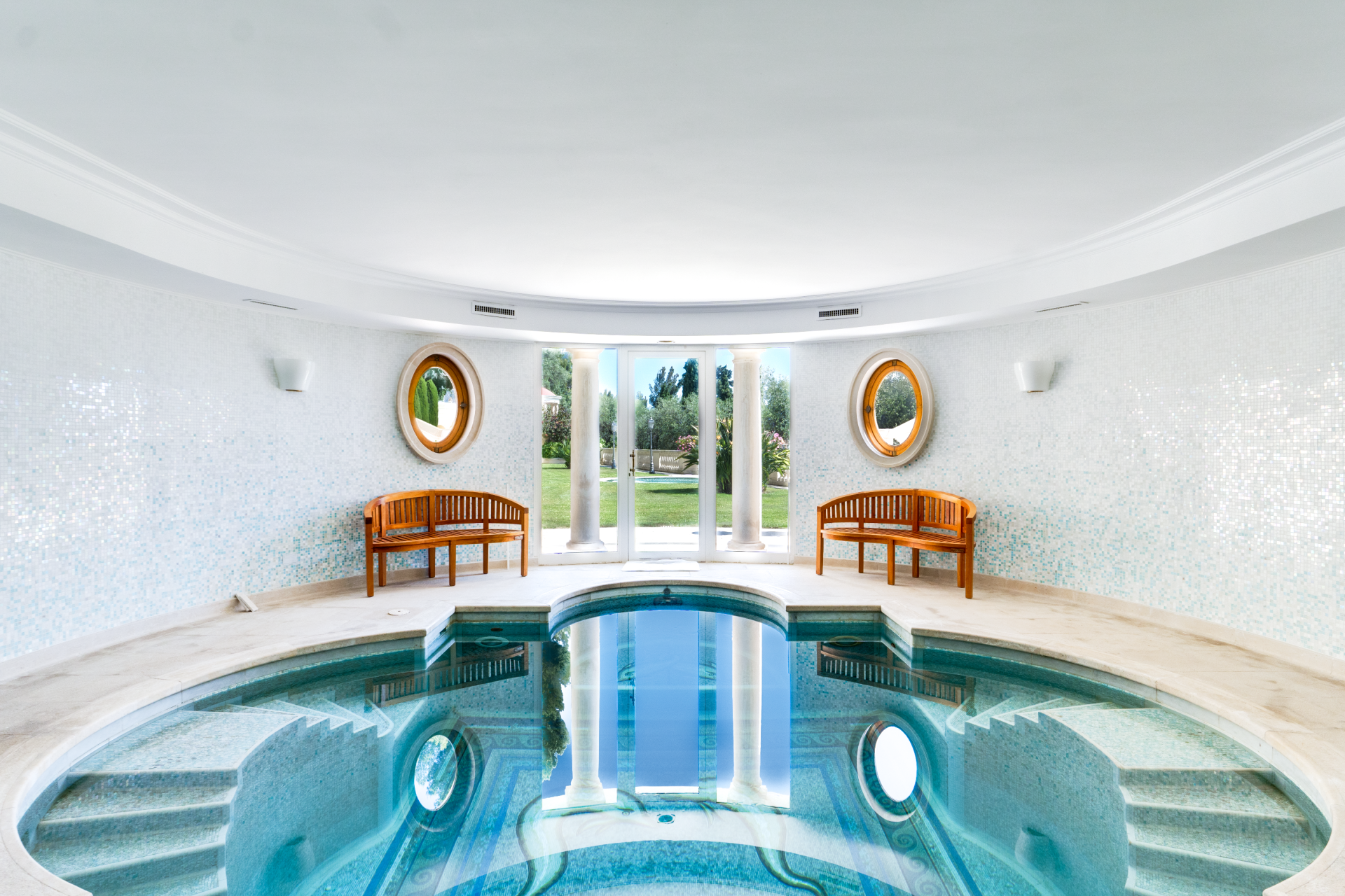 maison de maître 18 Pièces en vente sur VILLEFRANCHE SUR MER (06230)