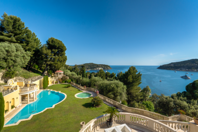 Vente Maison de maître Villefranche-sur-Mer 18 Pièces 1797 m²