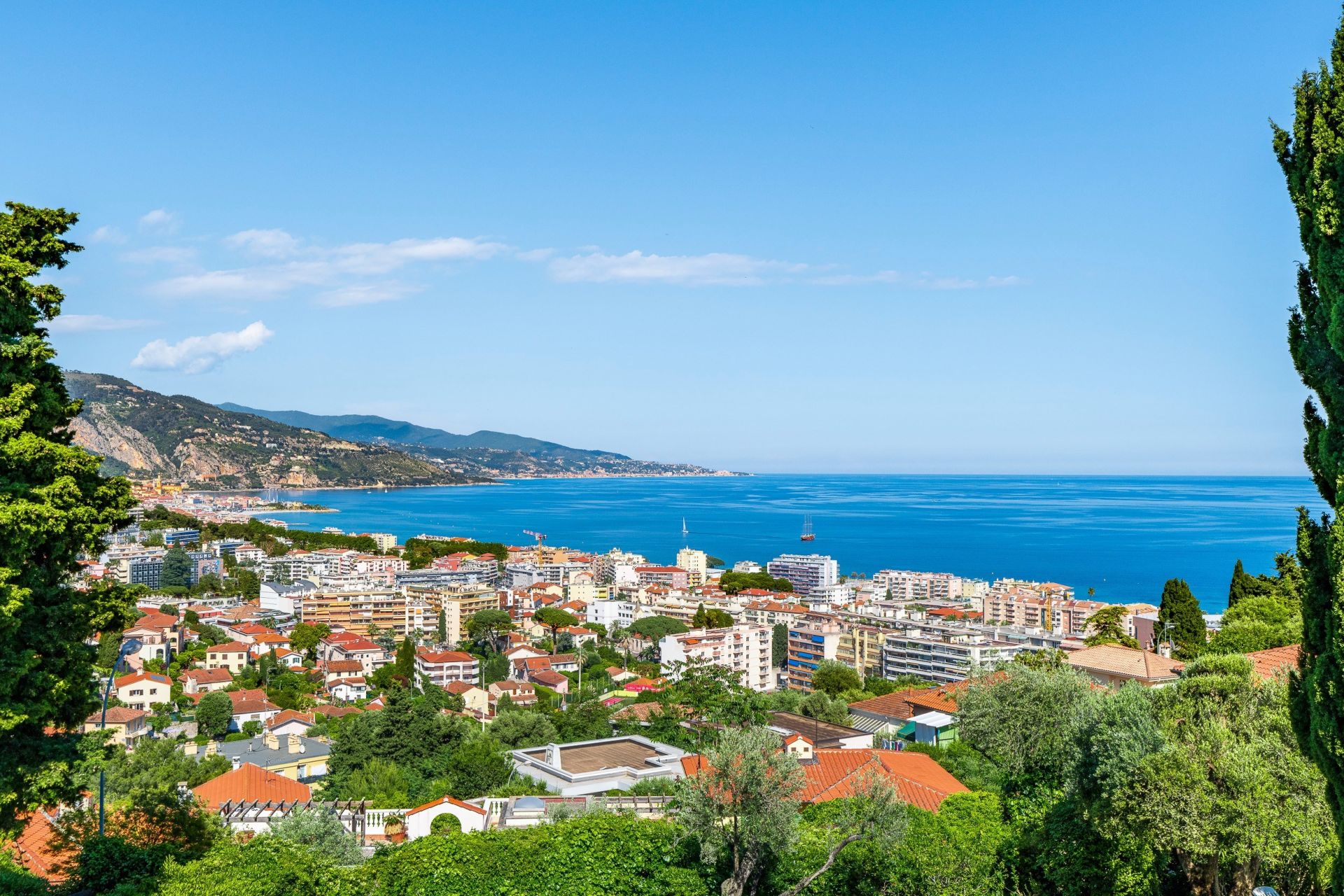 duplex 3 Rooms for sale on ROQUEBRUNE CAP MARTIN (06190)
